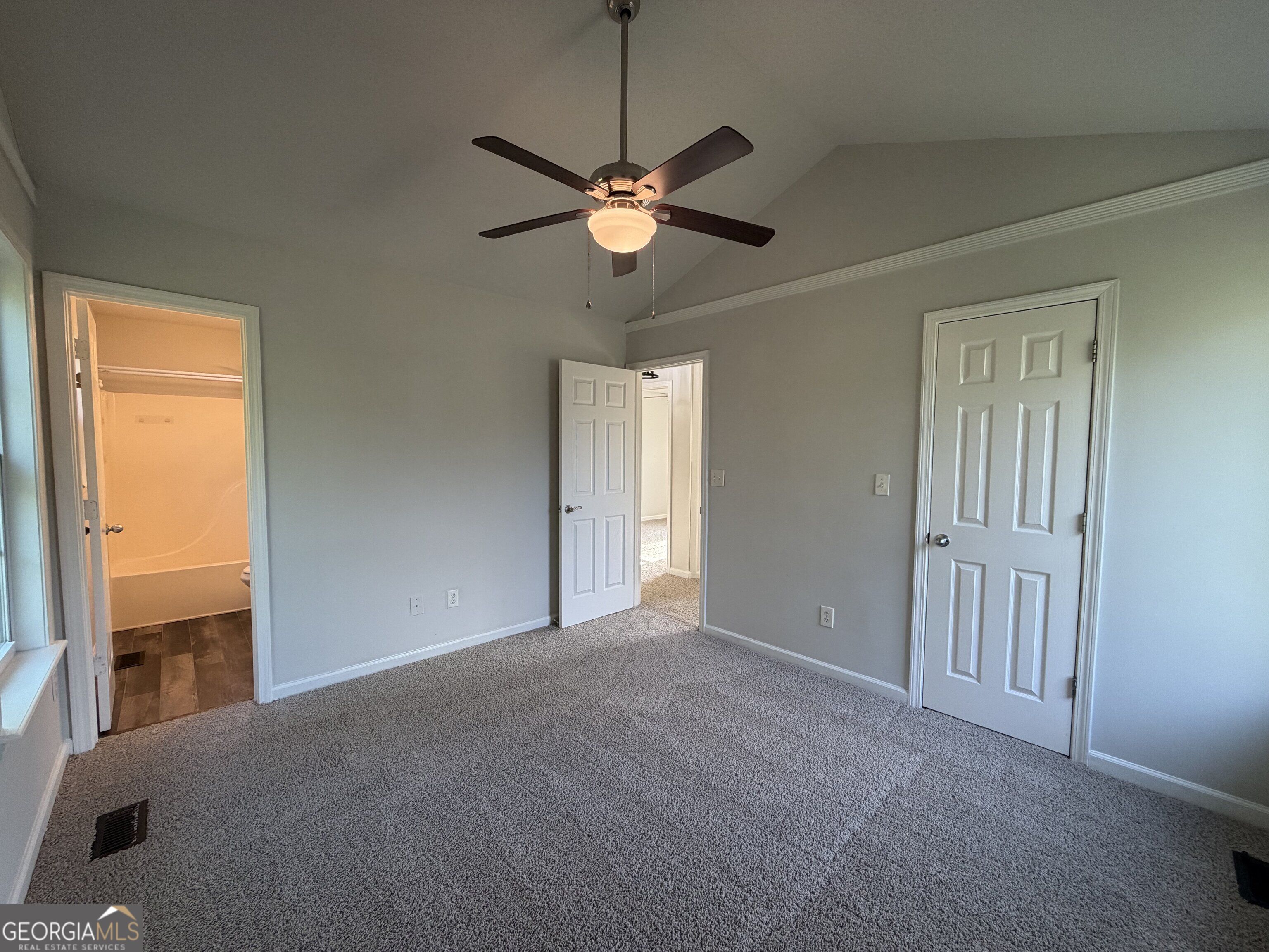 233 Temple Terrace Property Photo 4