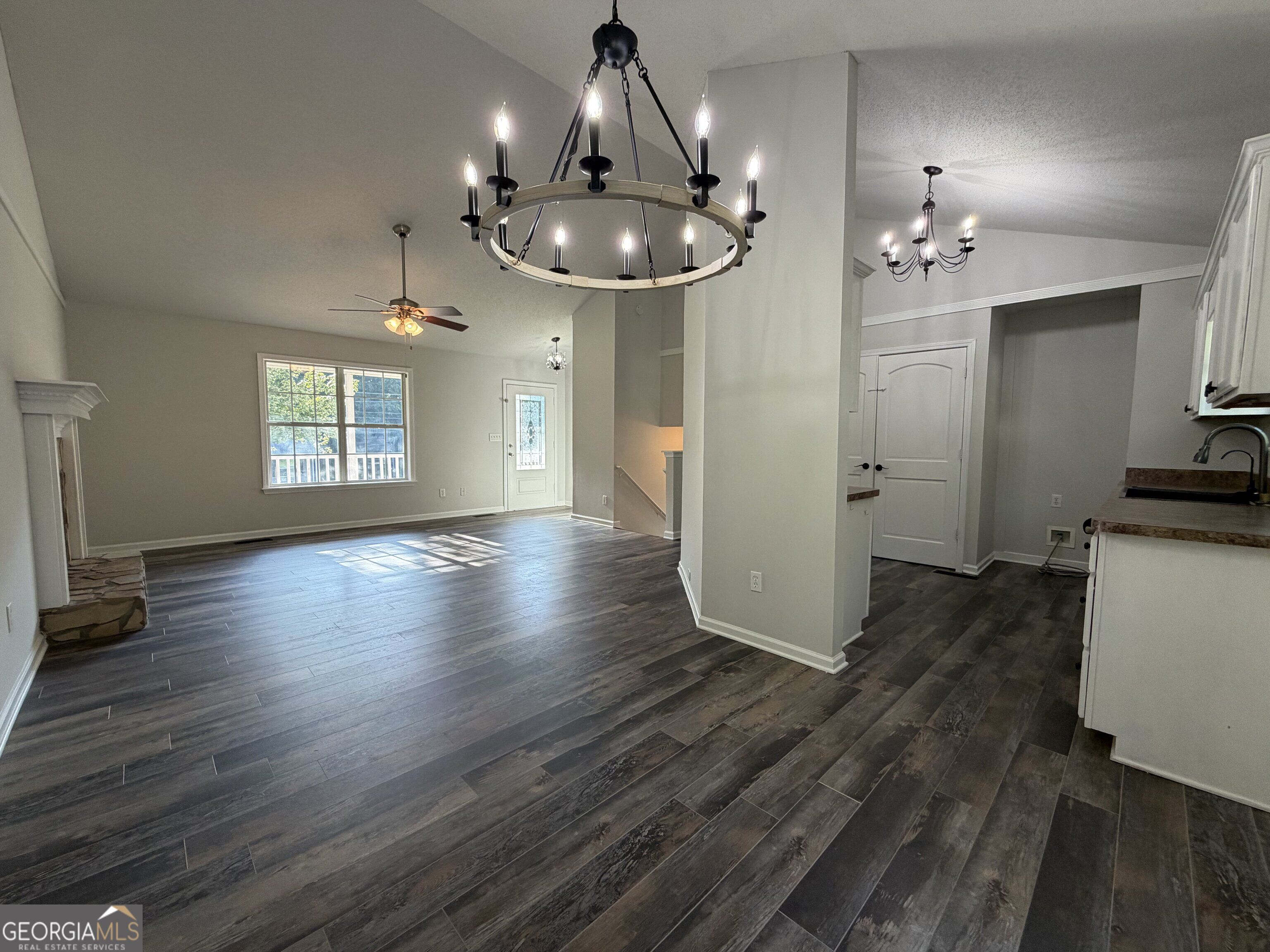233 Temple Terrace Property Photo 6