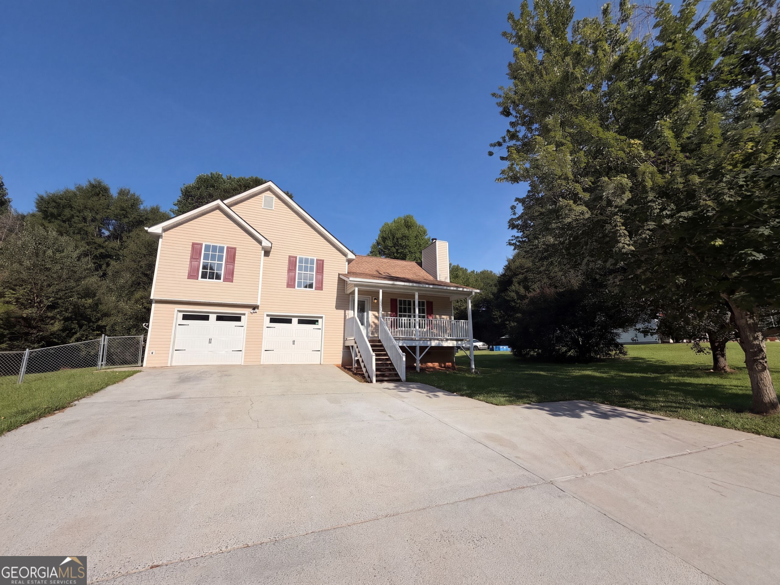 233 Temple Terrace Property Photo 18