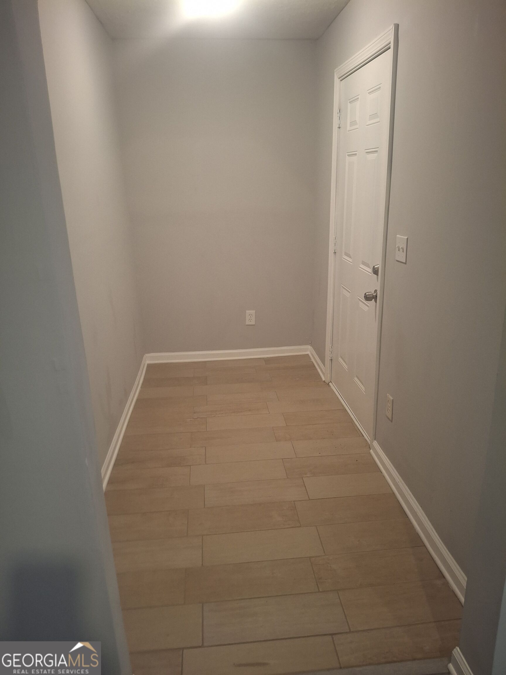 5709 Satterfield Drive Property Photo 4