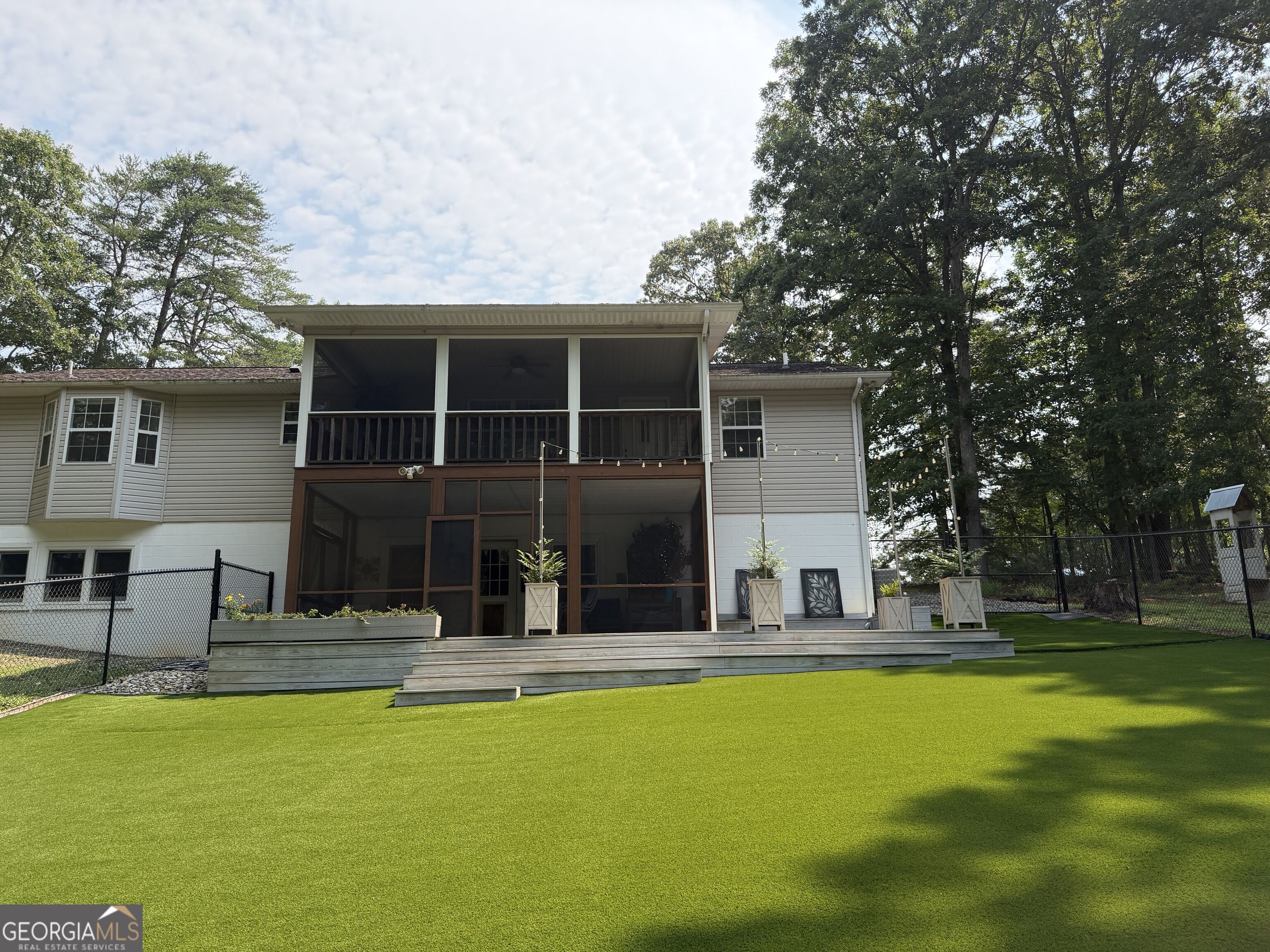 1533 John Smith Road E Property Photo 7