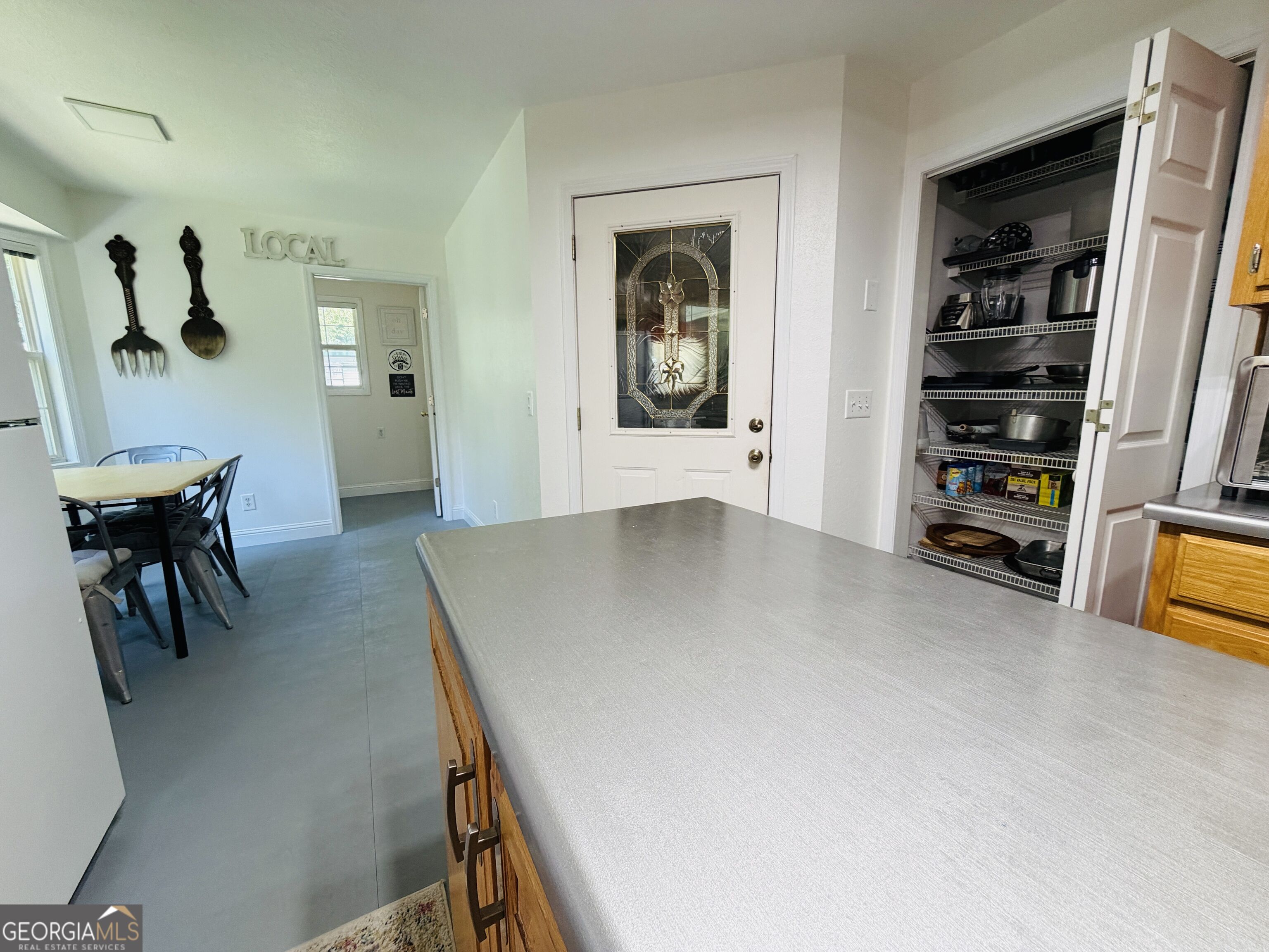 1533 John Smith Road E Property Photo 21