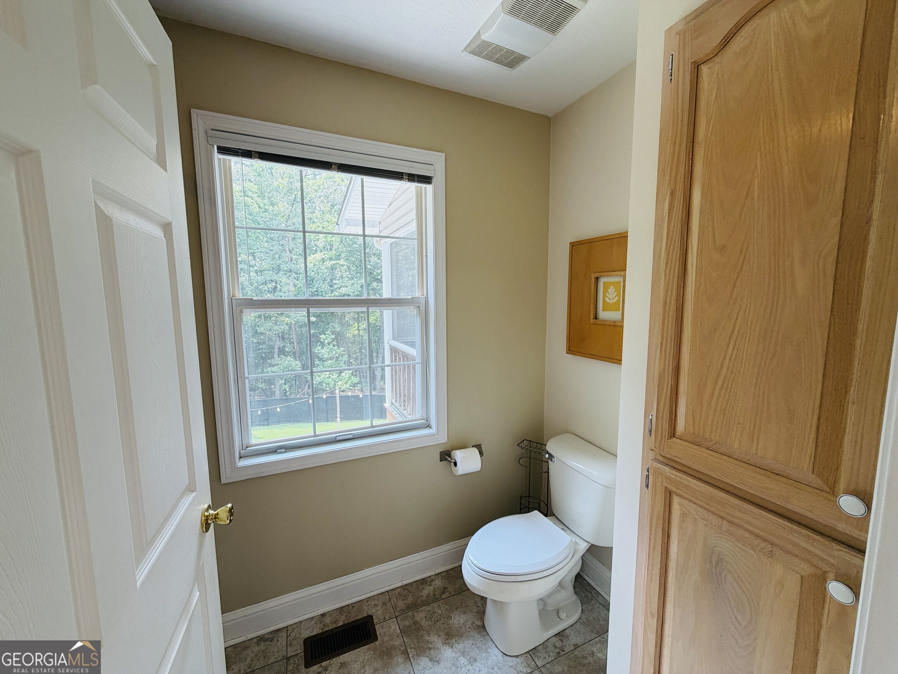 1533 John Smith Road E Property Photo 27