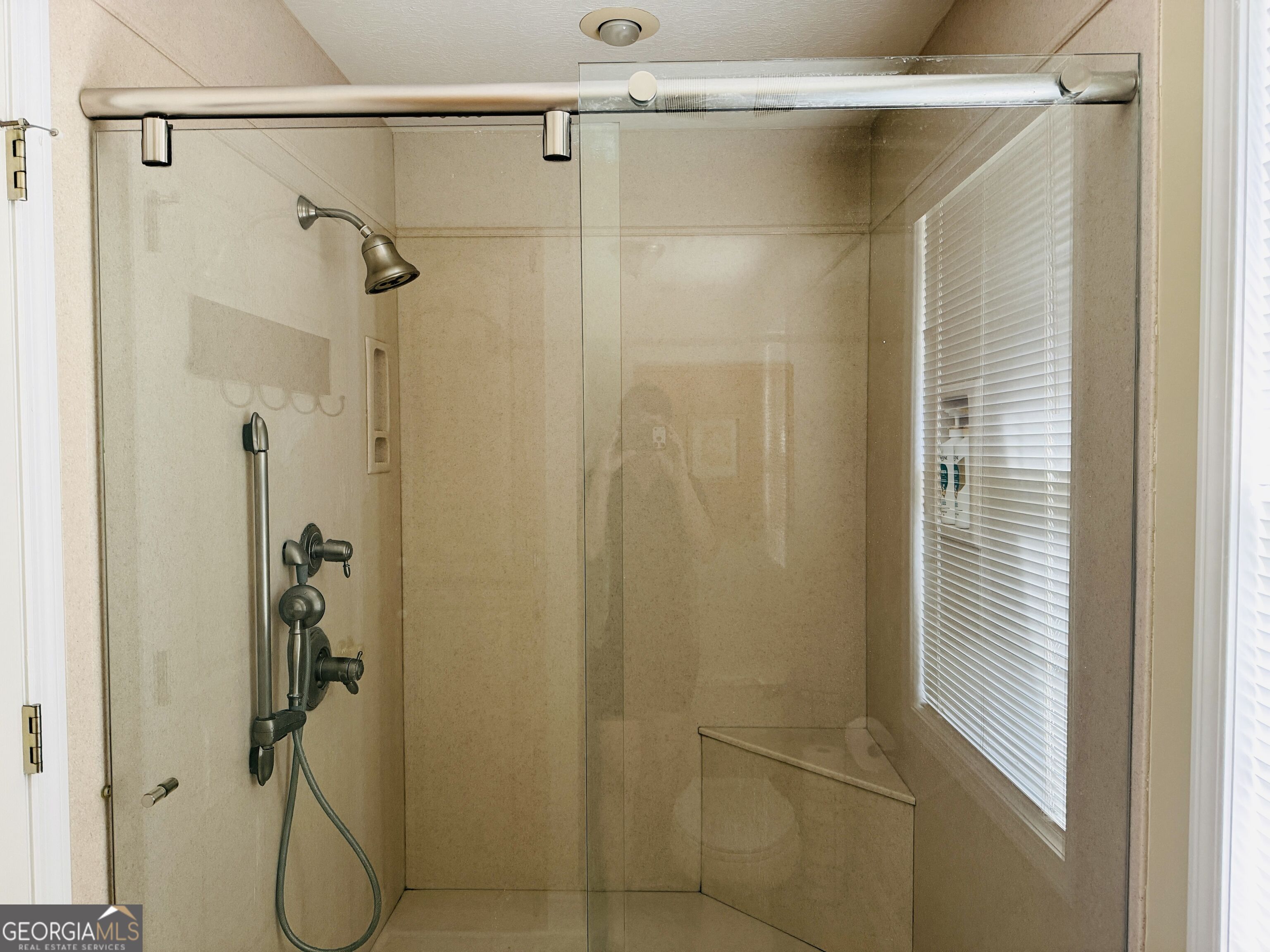 1533 John Smith Road E Property Photo 28