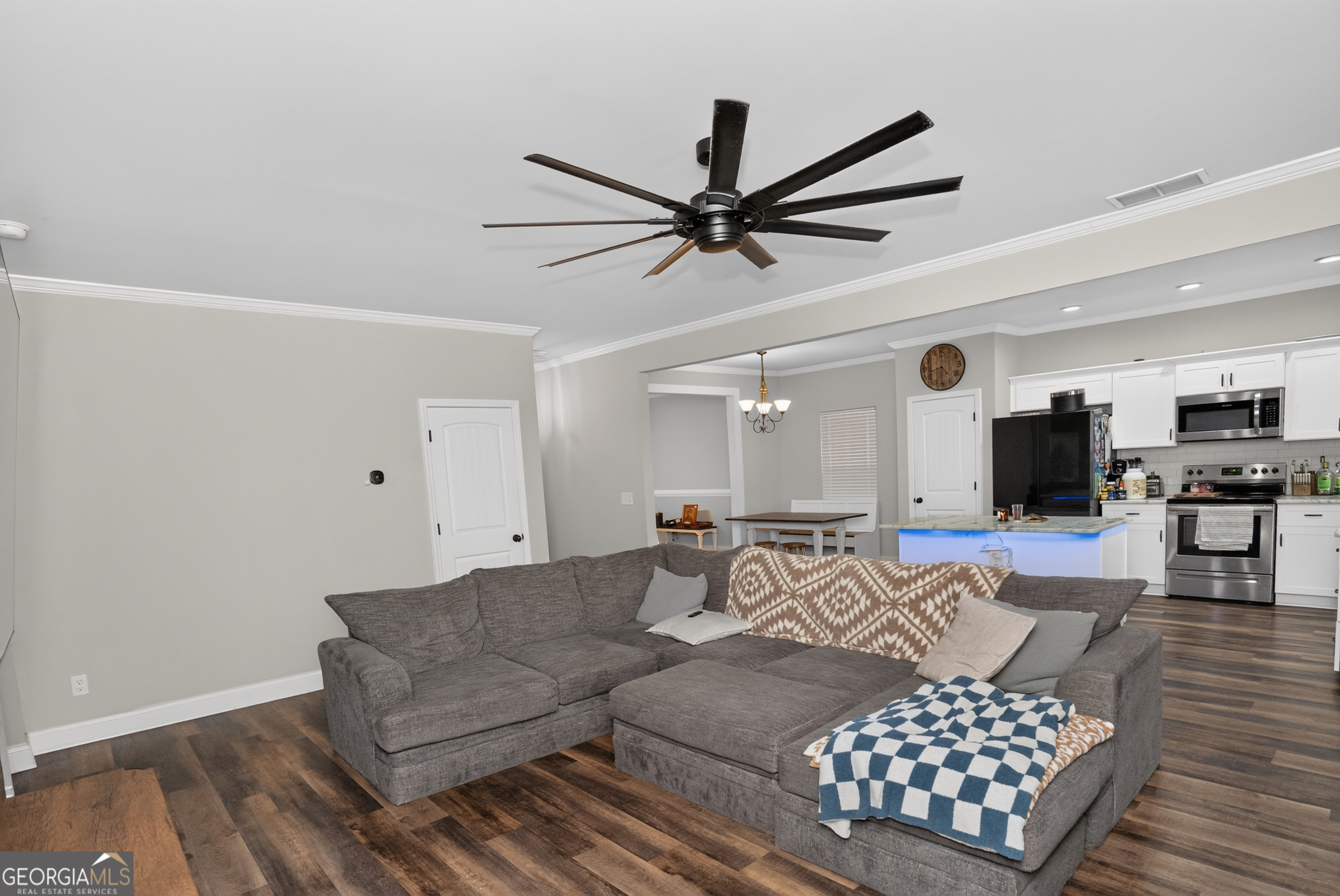 207 Dixon Circle Property Photo 17