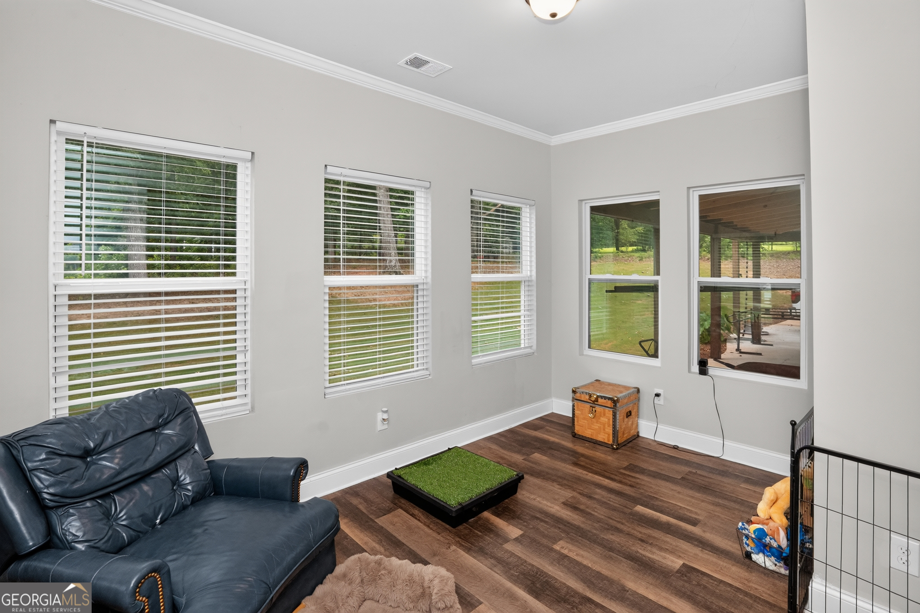 207 Dixon Circle Property Photo 18
