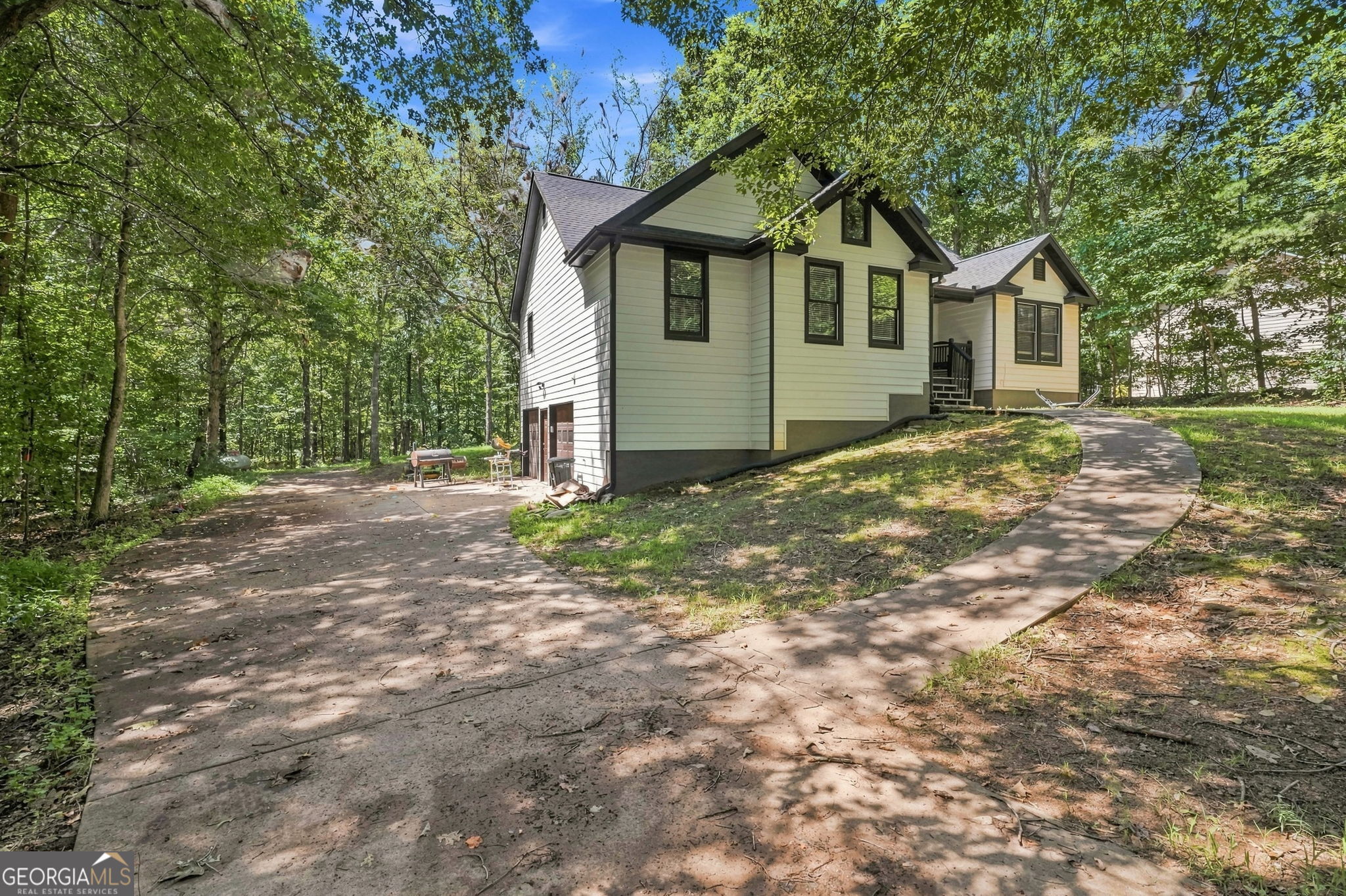 138 Smokestack Ridge Property Photo 2