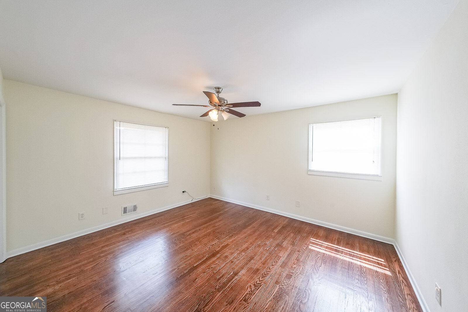 2757 Cavalier Drive Property Photo 12