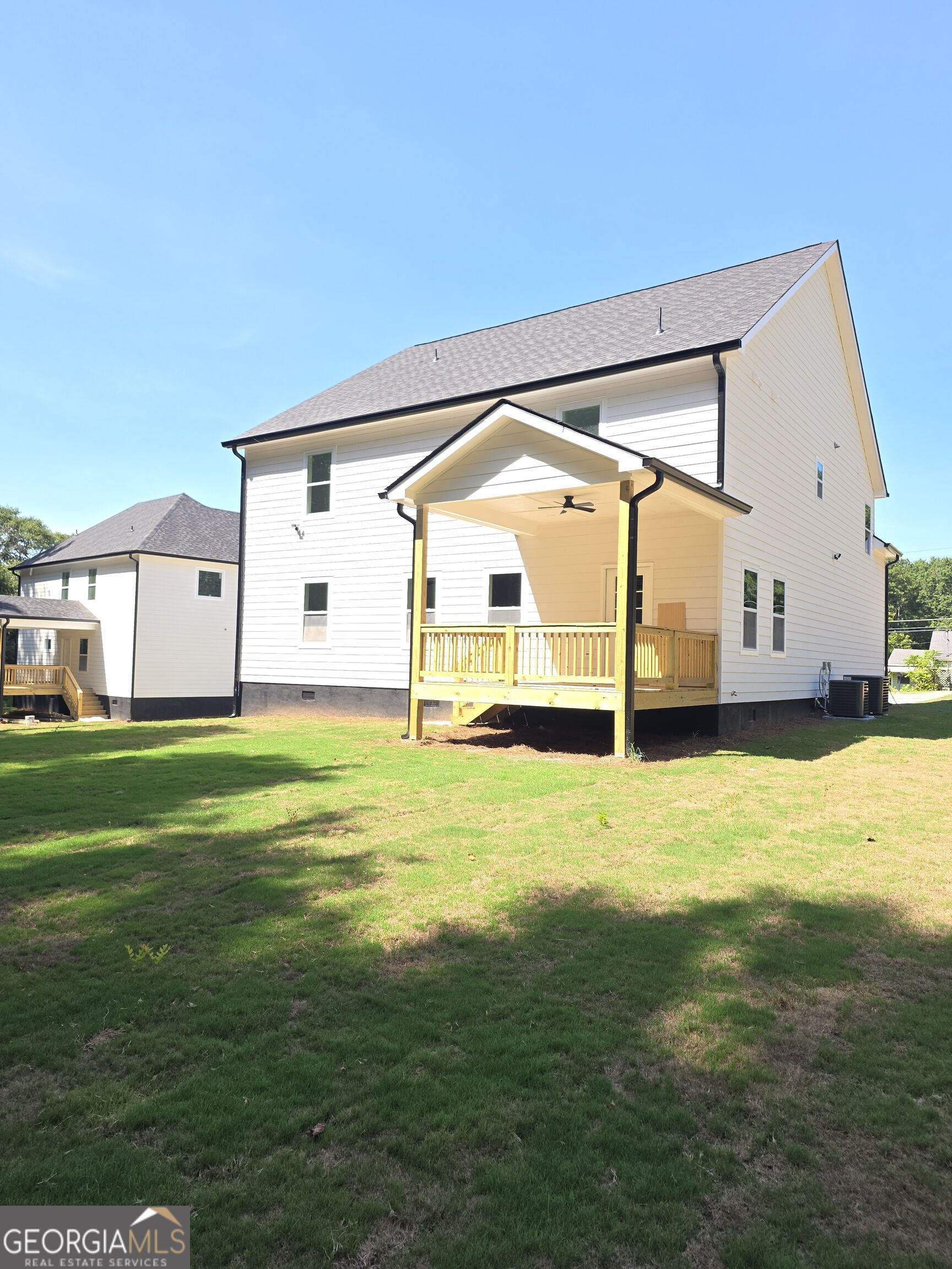 1009 S Gordon Road Property Photo 6