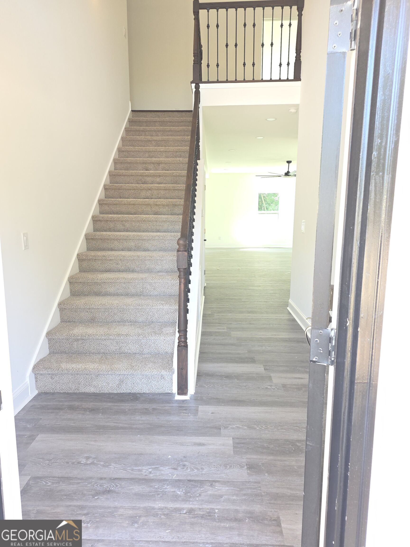1009 S Gordon Road Property Photo 10