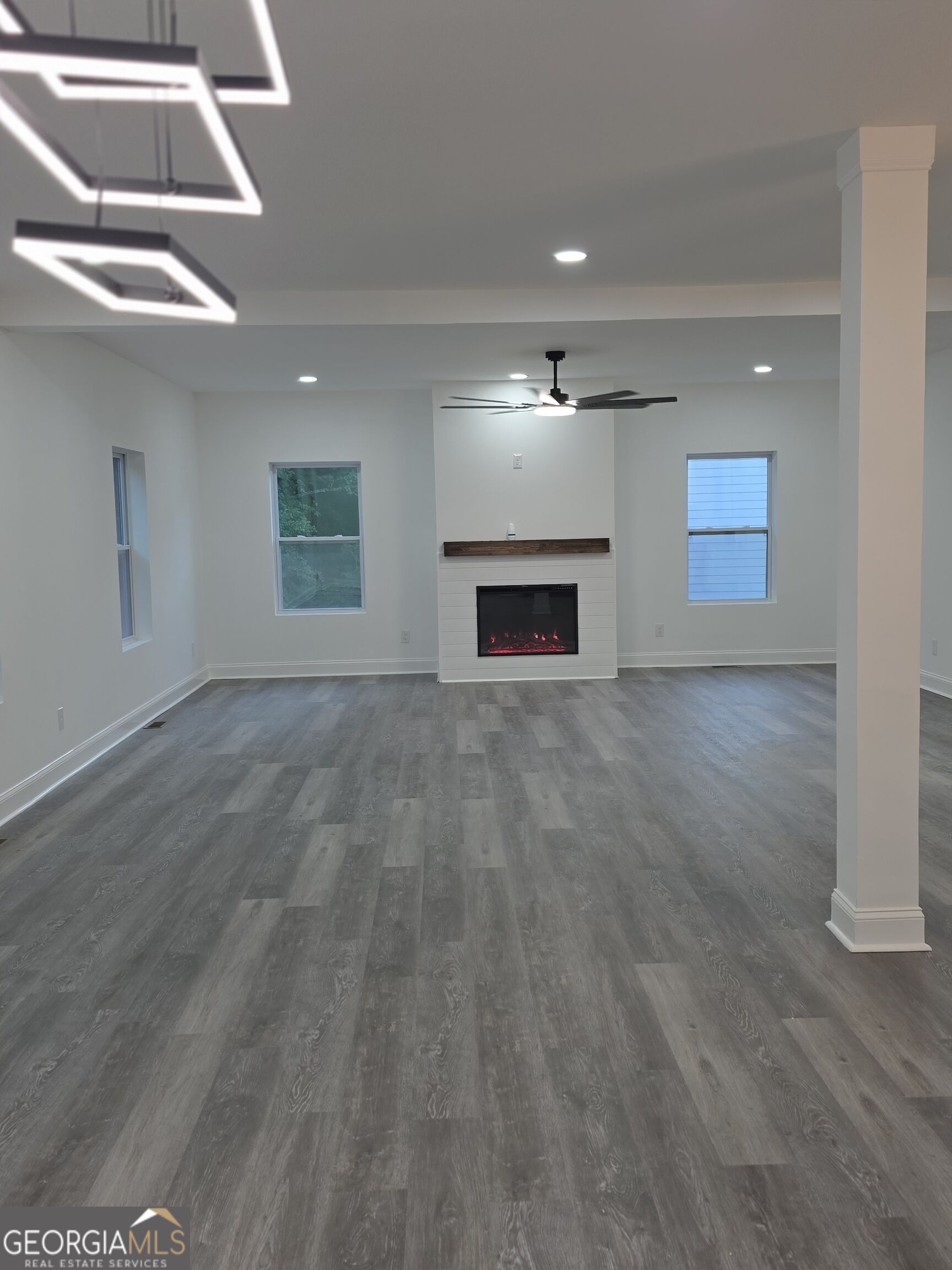 1009 S Gordon Road Property Photo 20