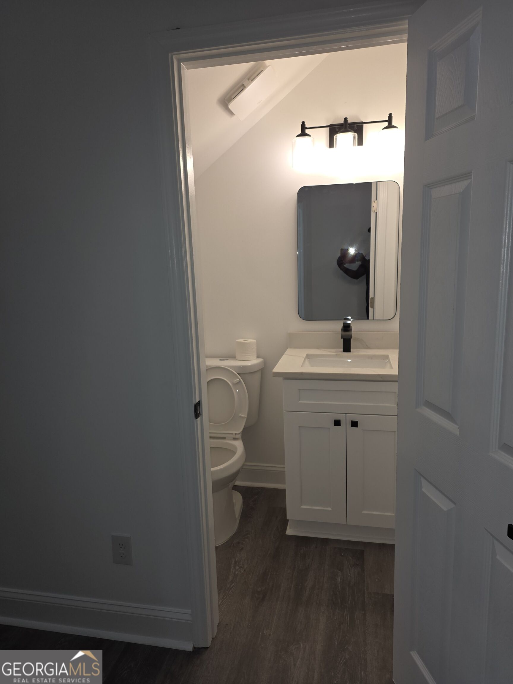 1009 S Gordon Road Property Photo 21