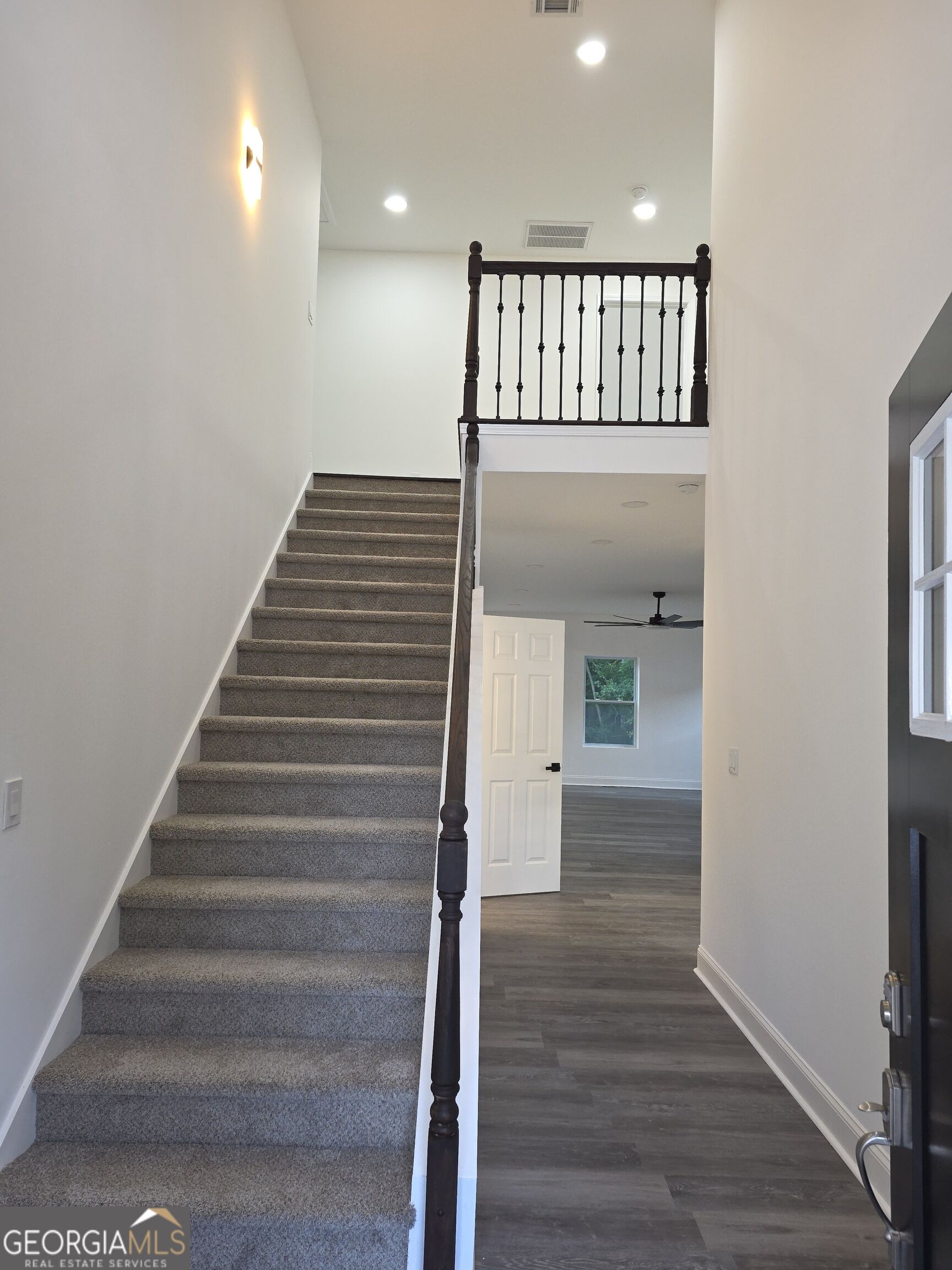 1009 S Gordon Road Property Photo 25