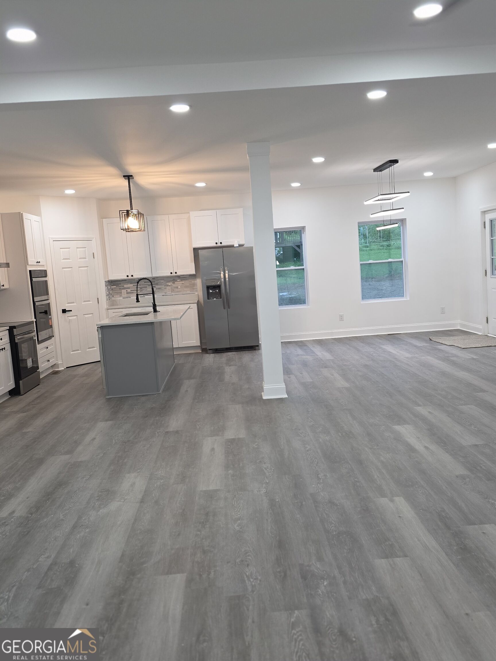 1009 S Gordon Road Property Photo 30