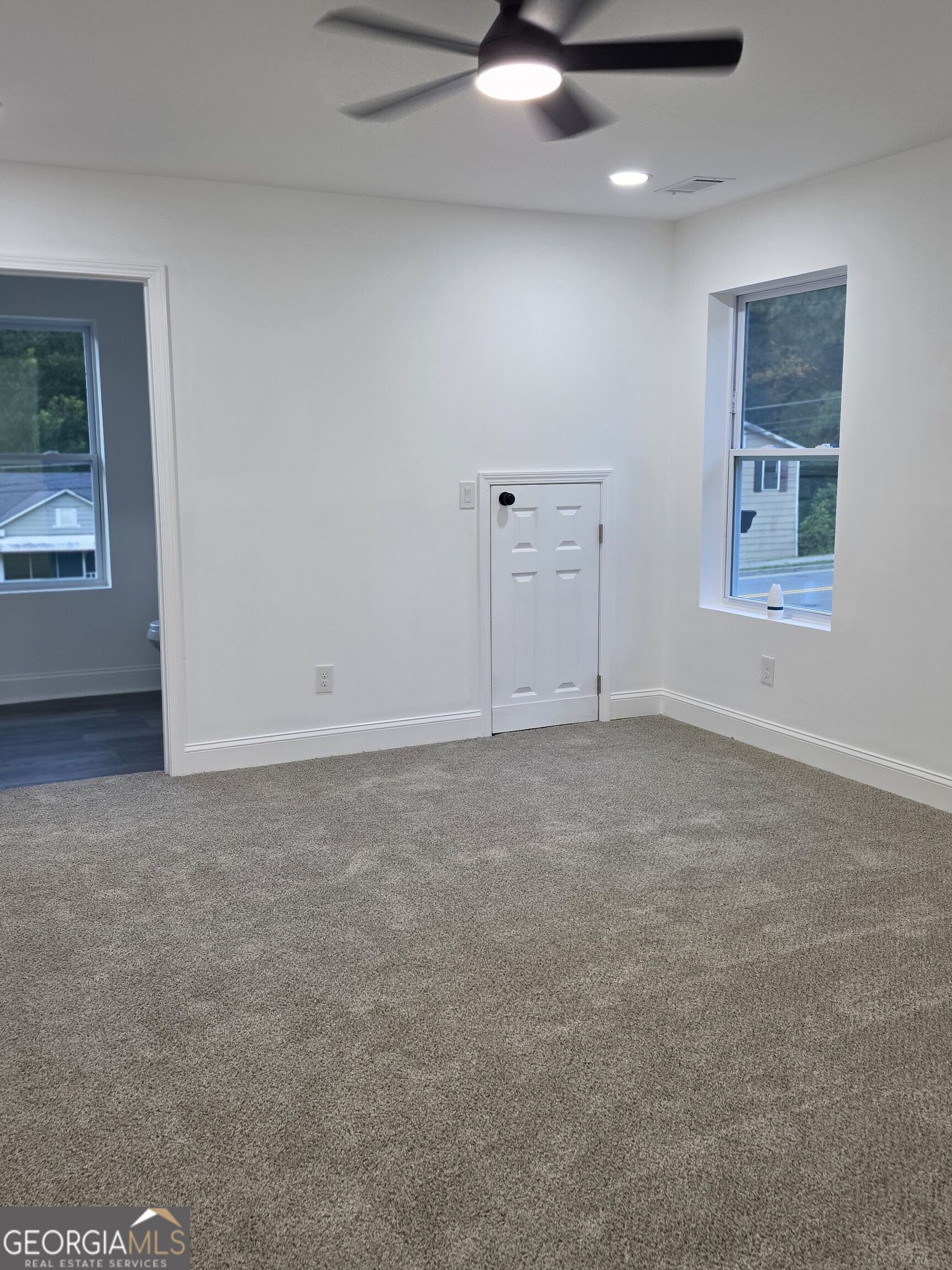 1009 S Gordon Road Property Photo 37