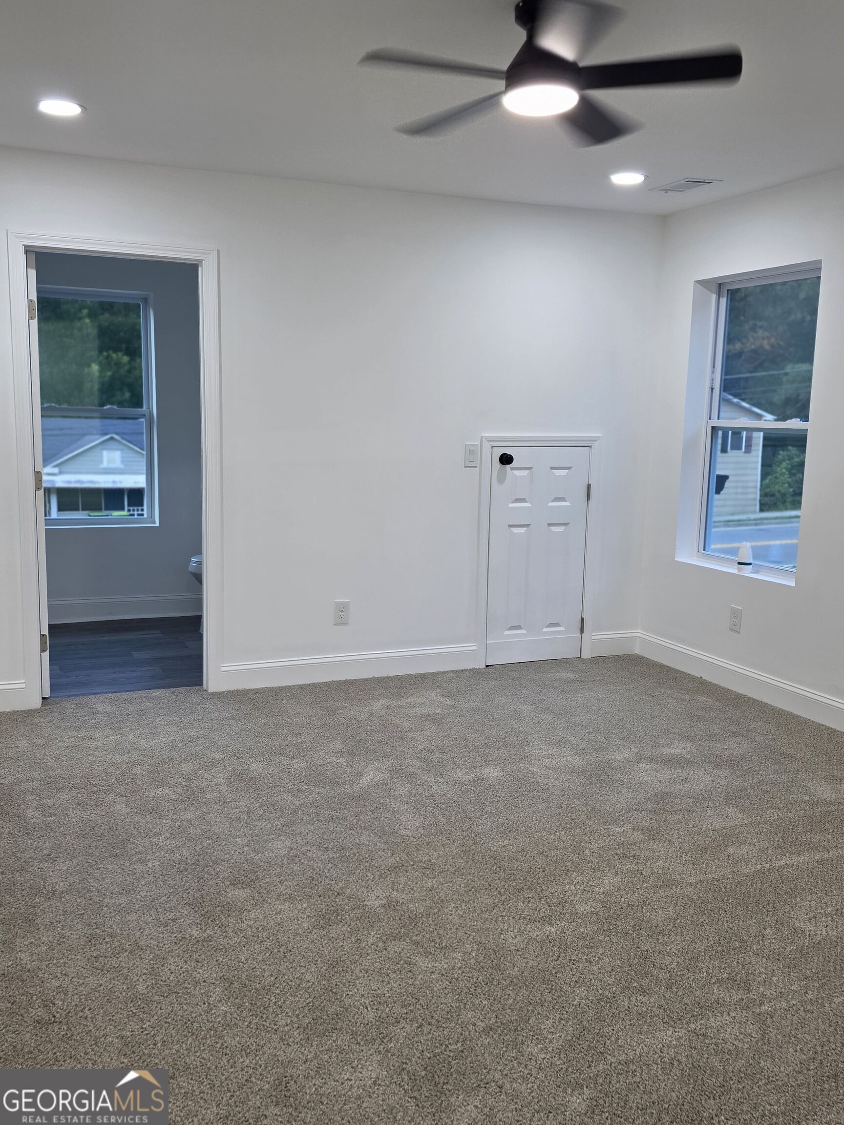 1009 S Gordon Road Property Photo 38