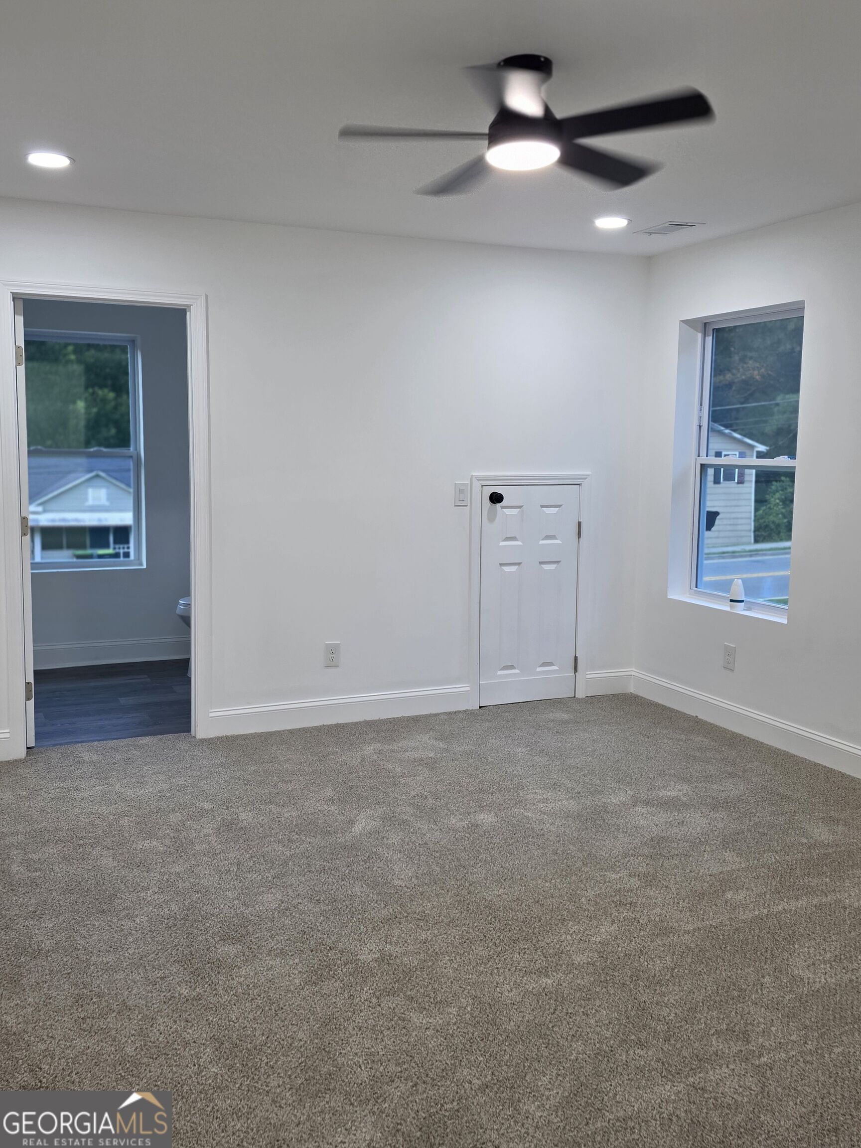 1009 S Gordon Road Property Photo 39
