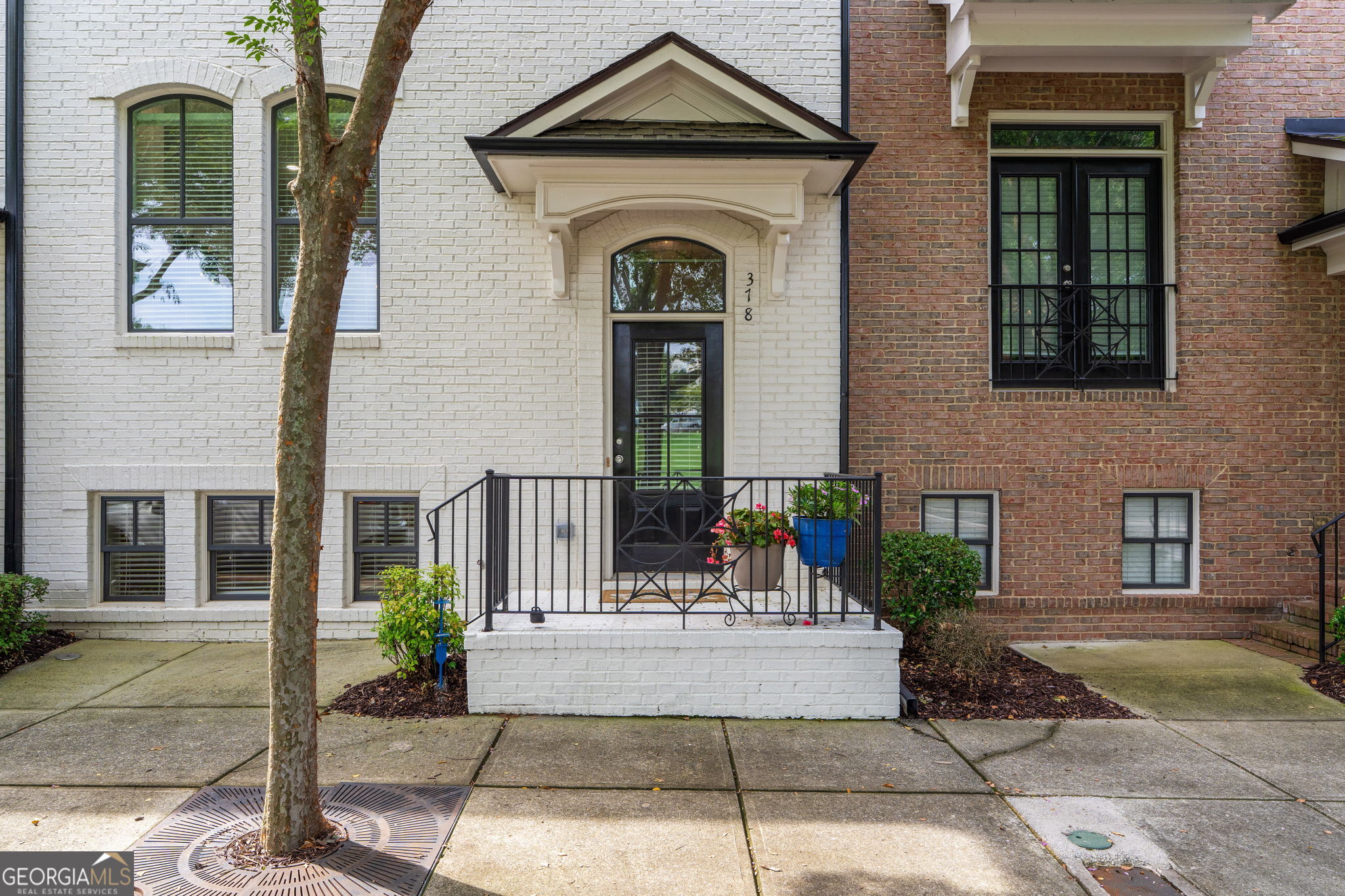 378 Suwanee Avenue Property Photo 2