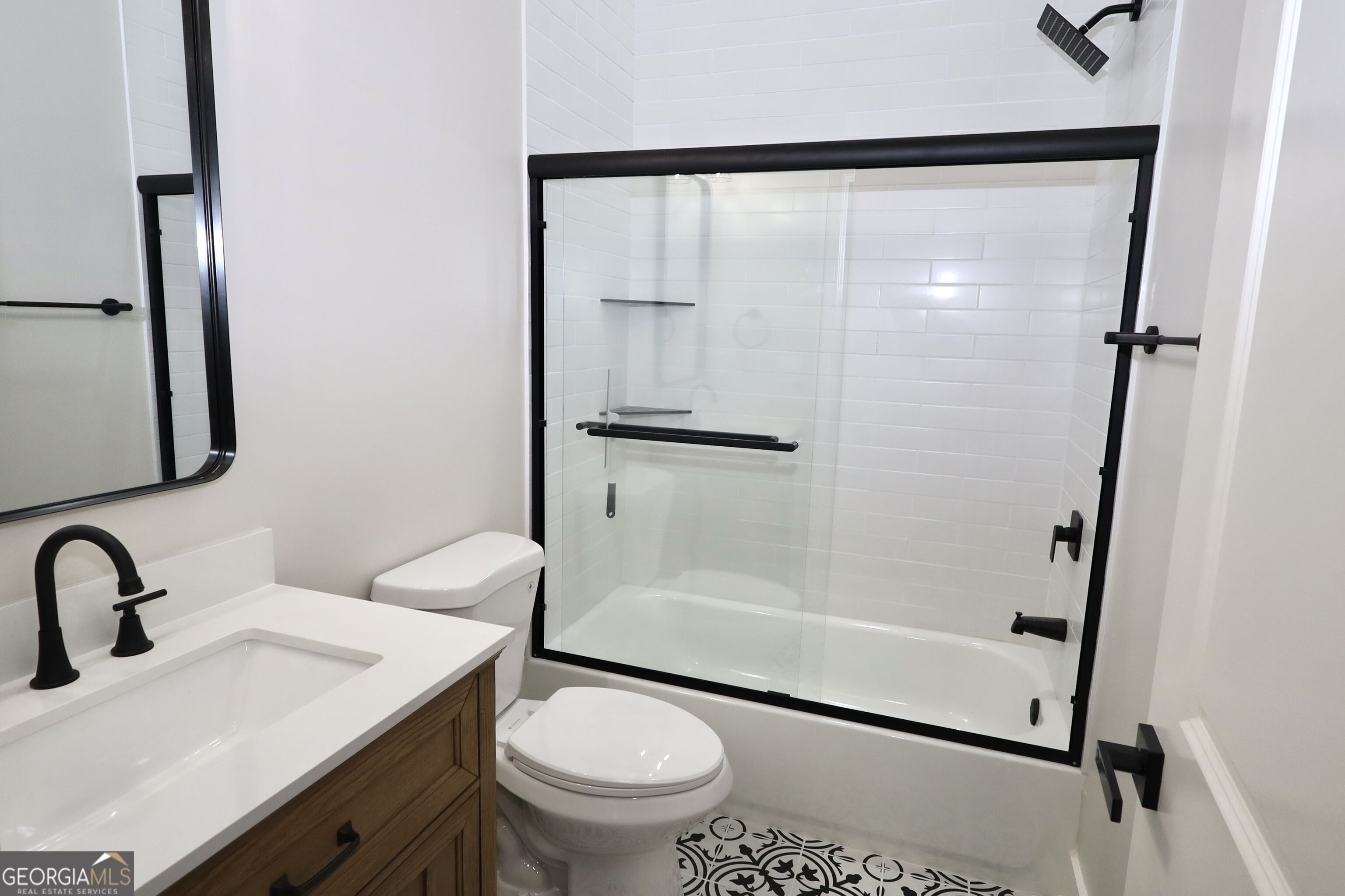 509 College Street Property Photo 11