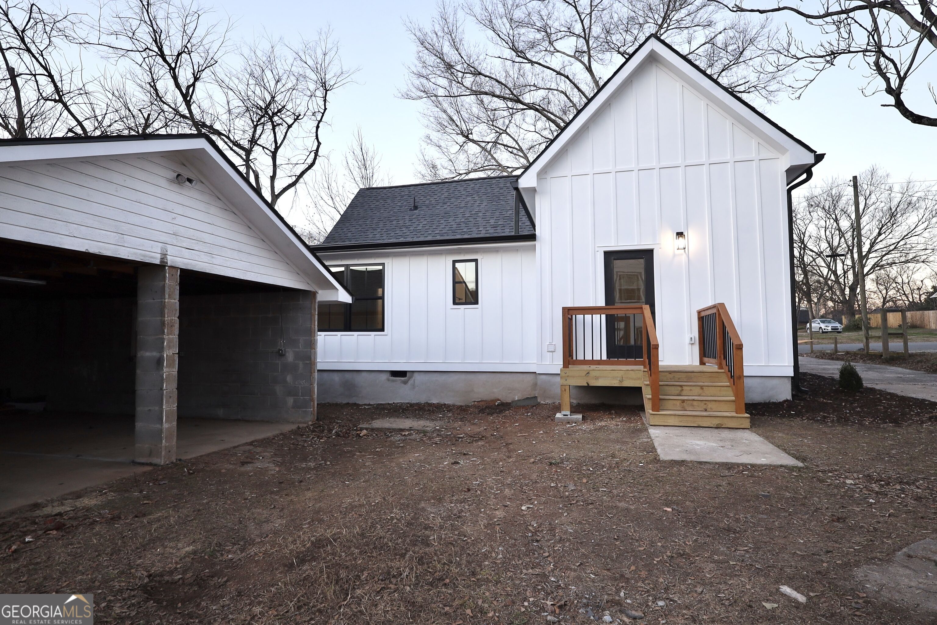 509 College Street Property Photo 14