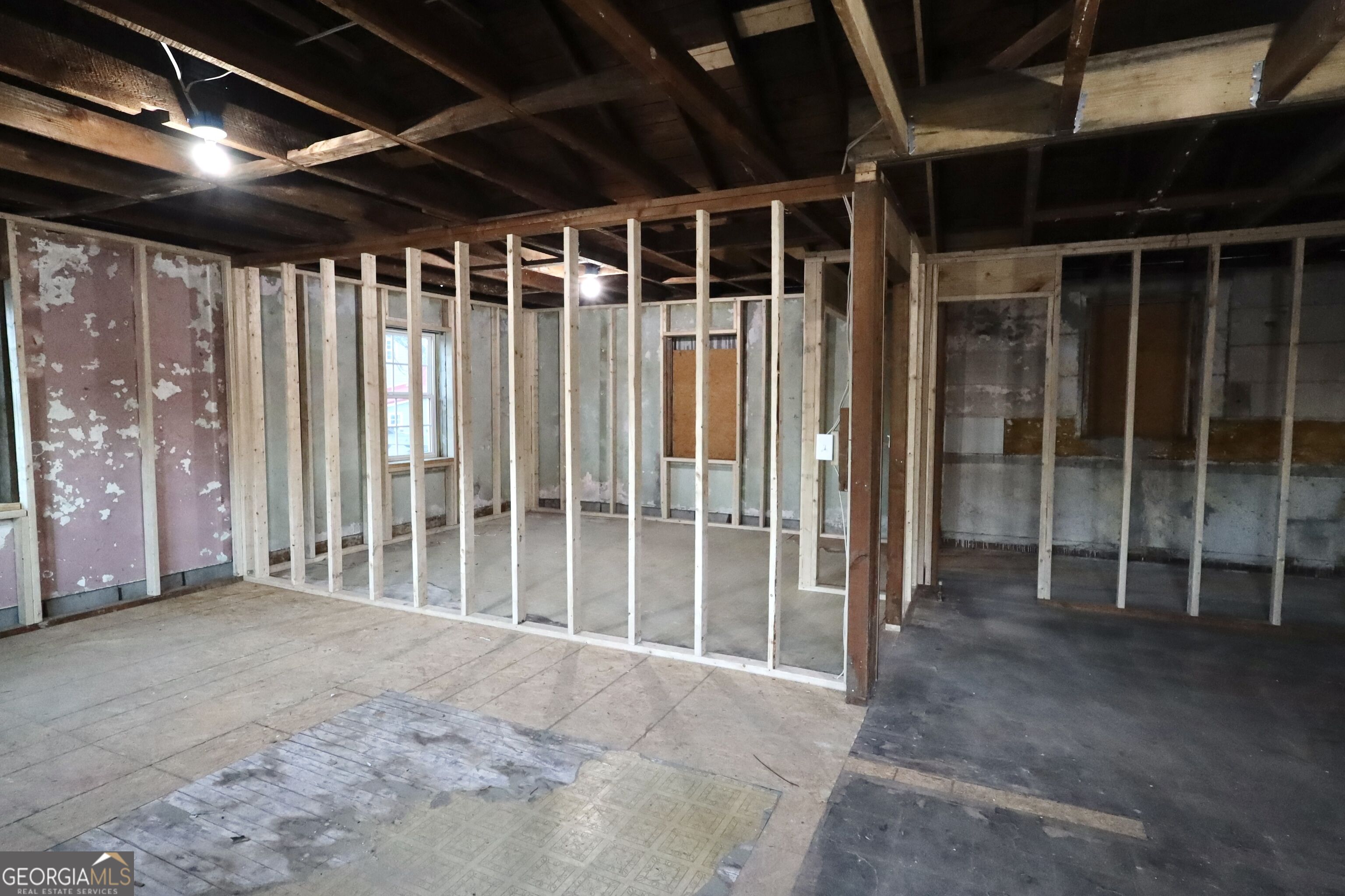 509 College Street Property Photo 16
