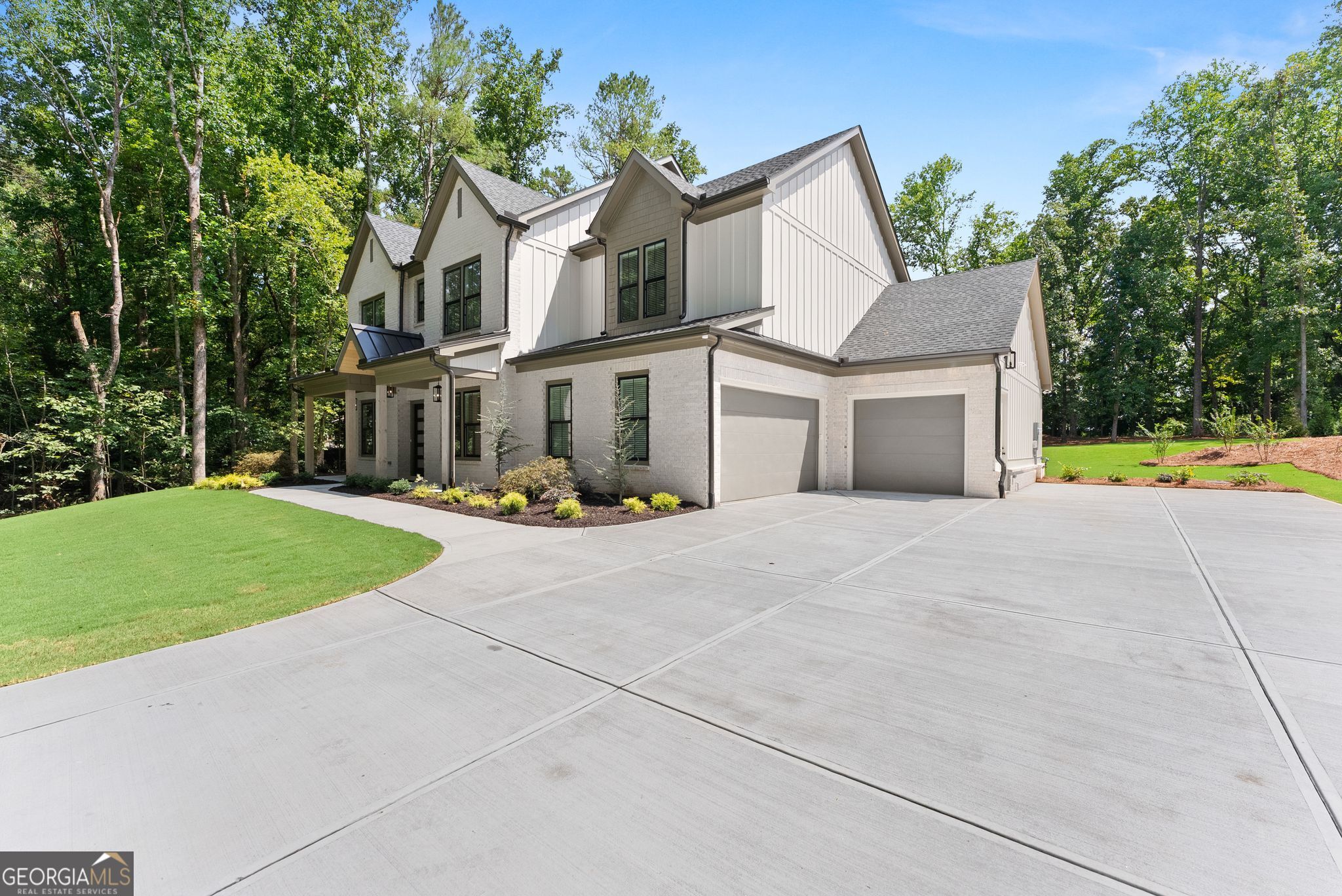 4260 Deerfield Road Property Photo 3