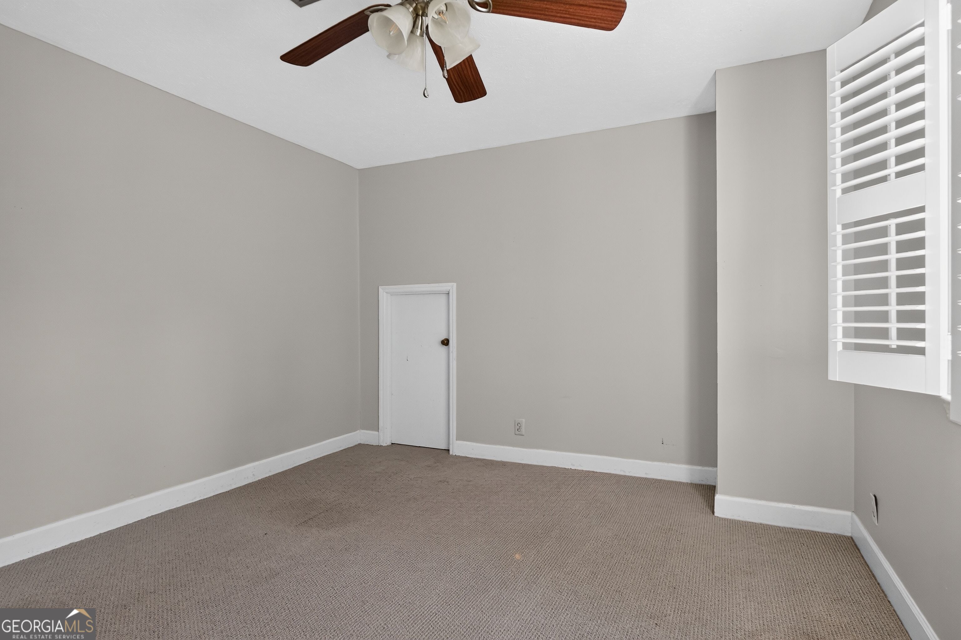 2210 E Doublegate Drive Property Photo 20