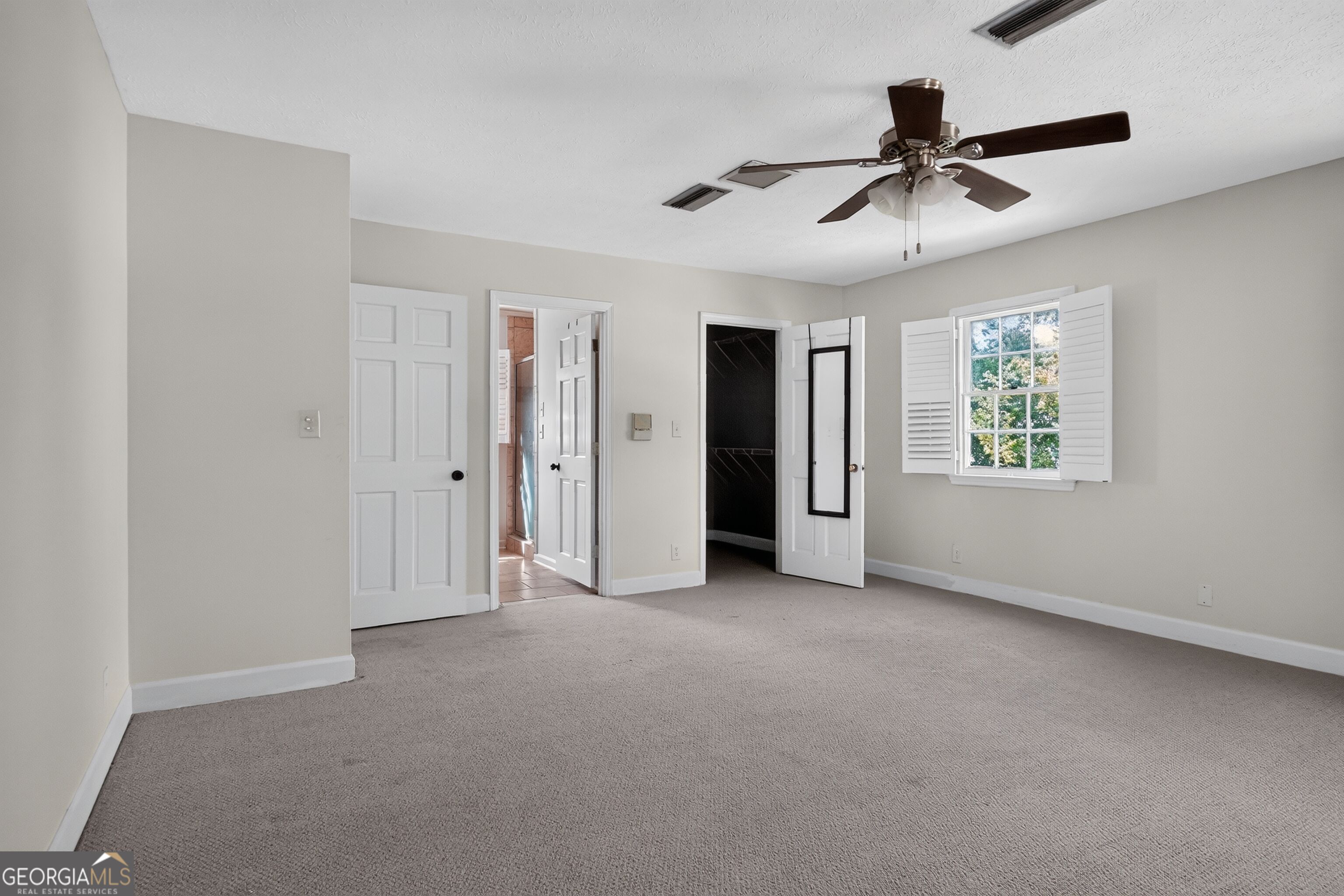 2210 E Doublegate Drive Property Photo 24