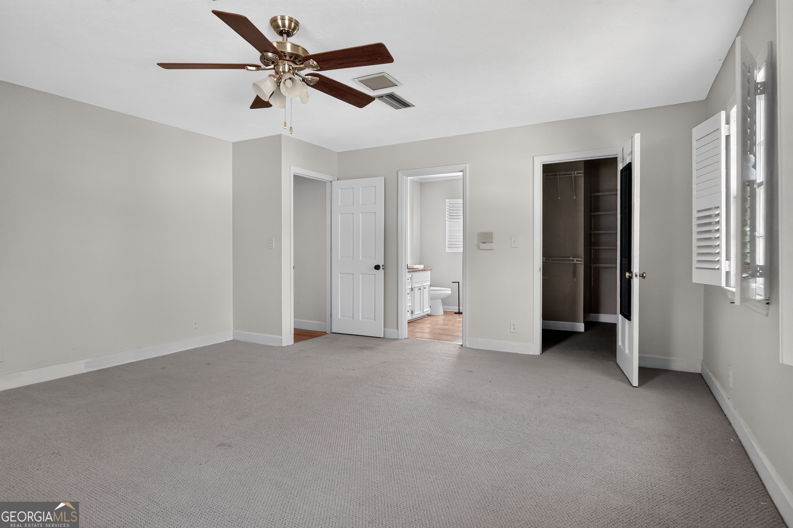 2210 E Doublegate Drive Property Photo 30