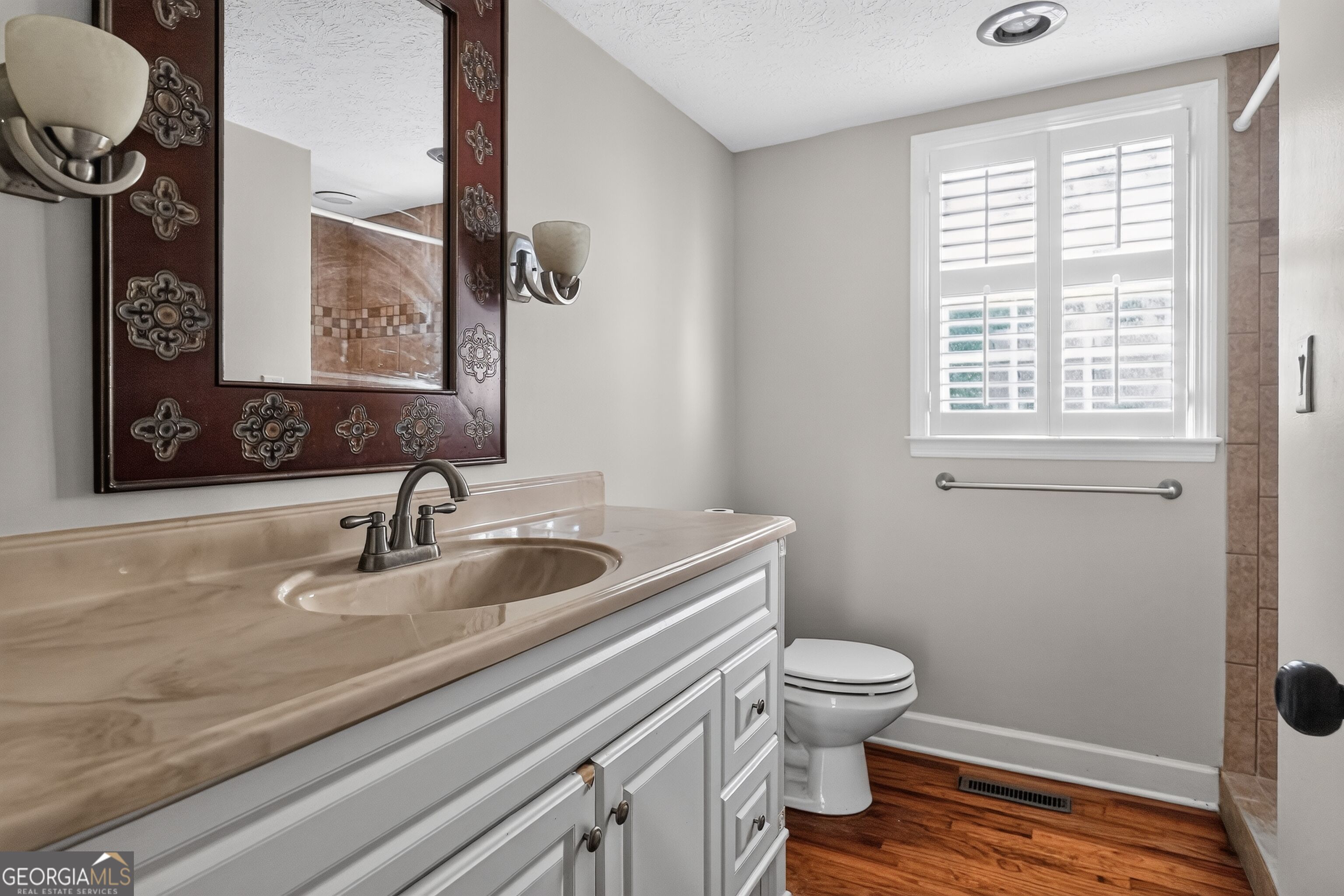 2210 E Doublegate Drive Property Photo 33
