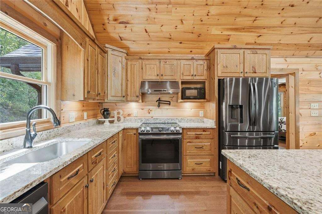 175 Stuart Drive Property Photo 32