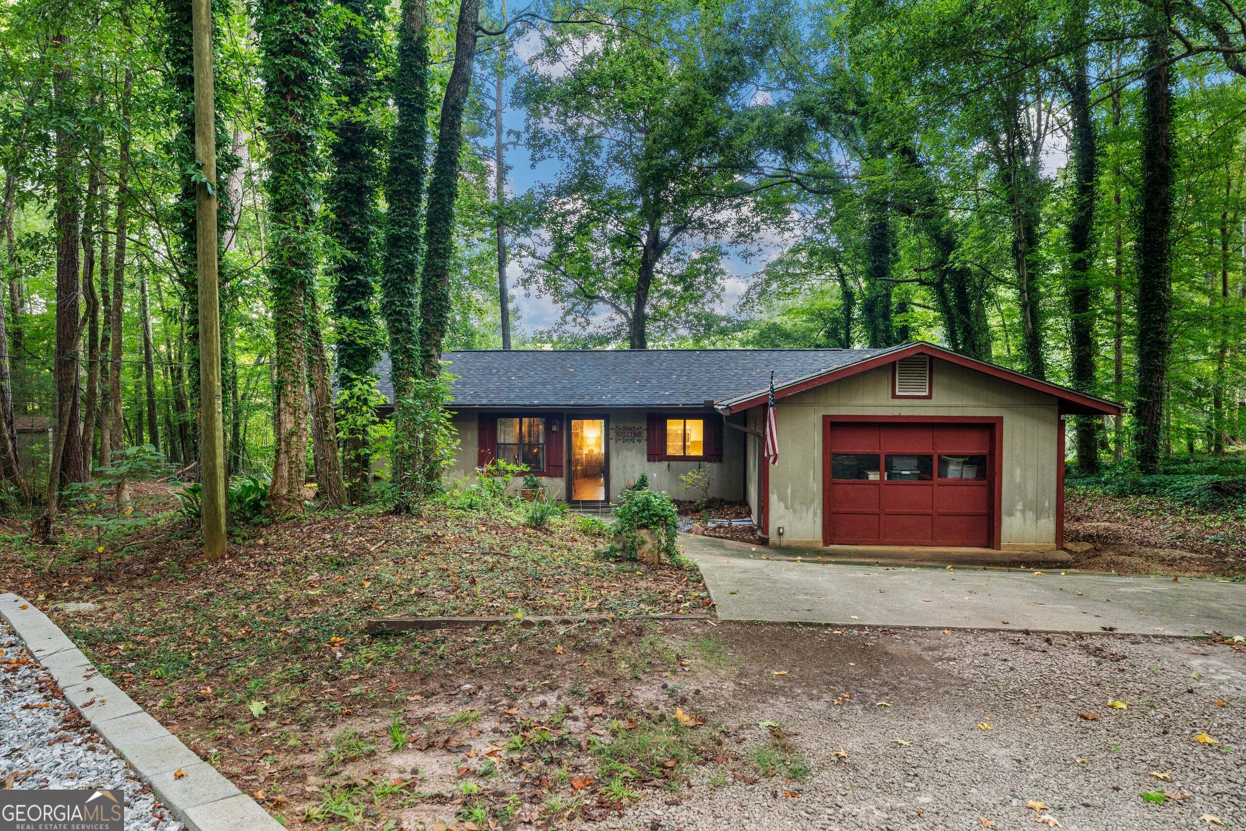 244 Lake Drive Property Photo 3