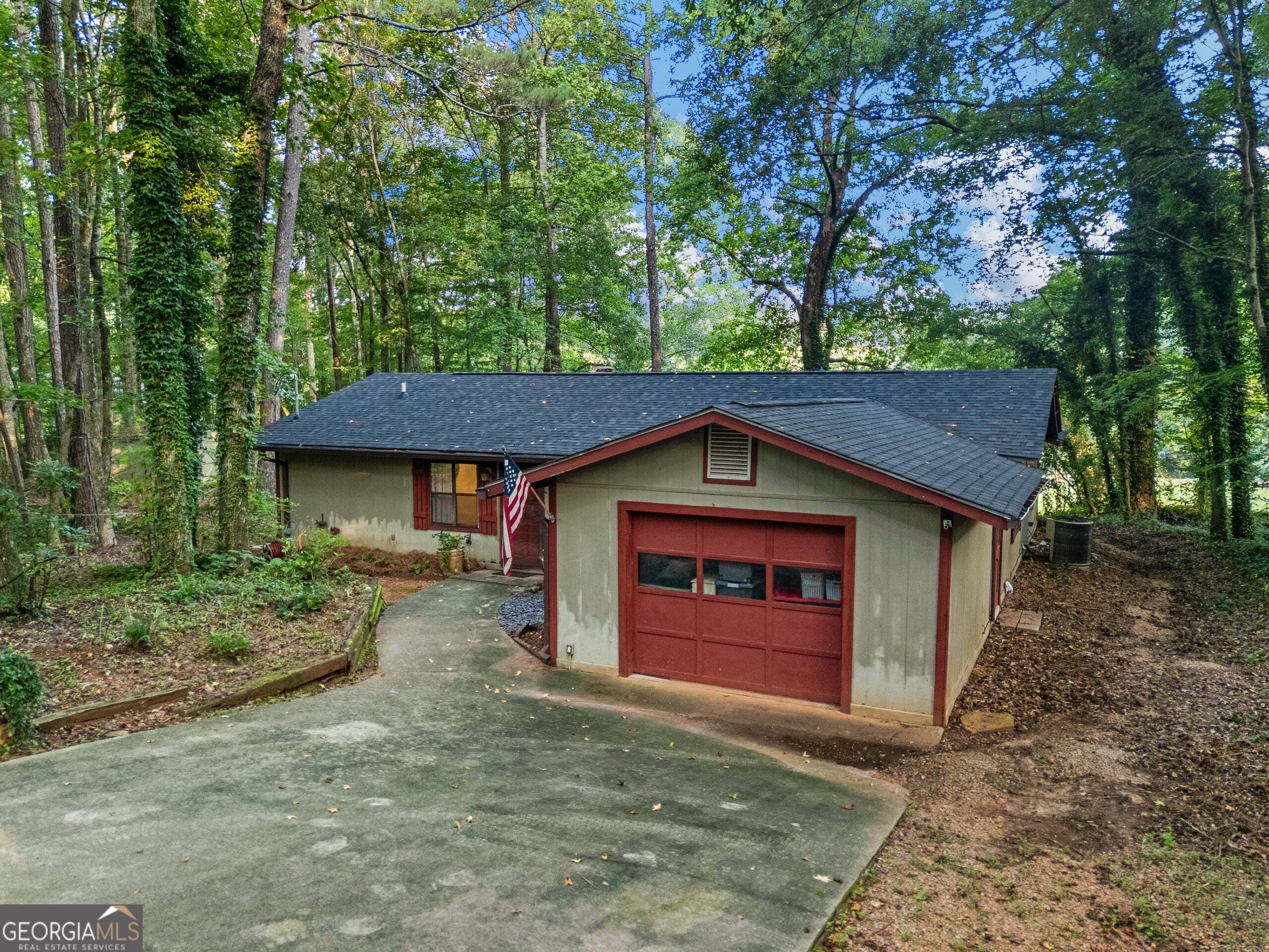 244 Lake Drive Property Photo 4