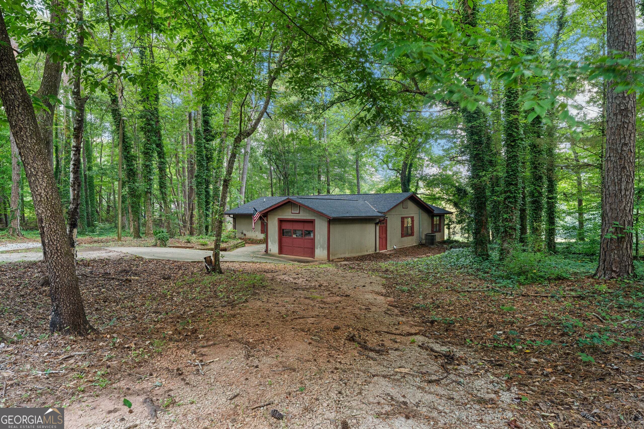 244 Lake Drive Property Photo 6