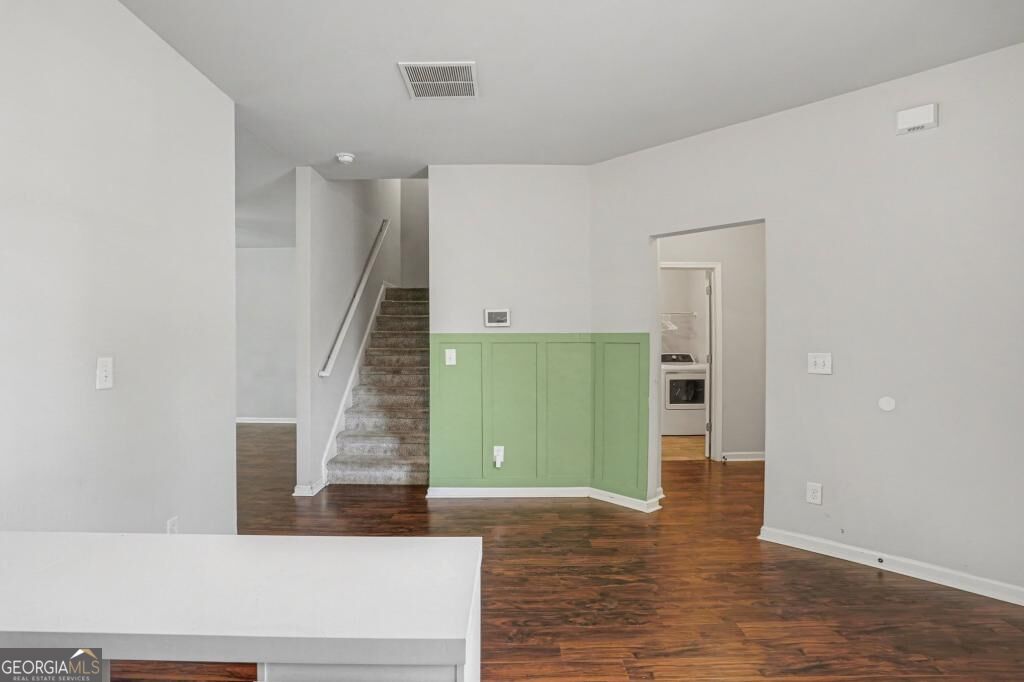 1517 Arbor Place Drive Property Photo 2