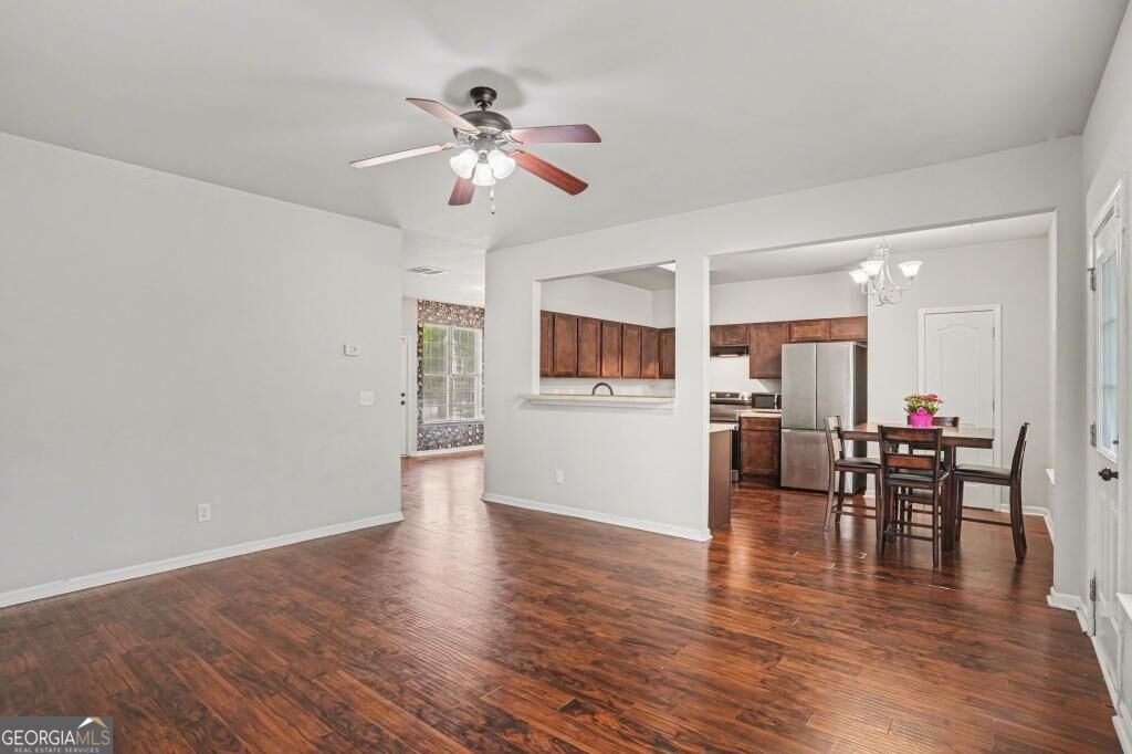 1517 Arbor Place Drive Property Photo 3