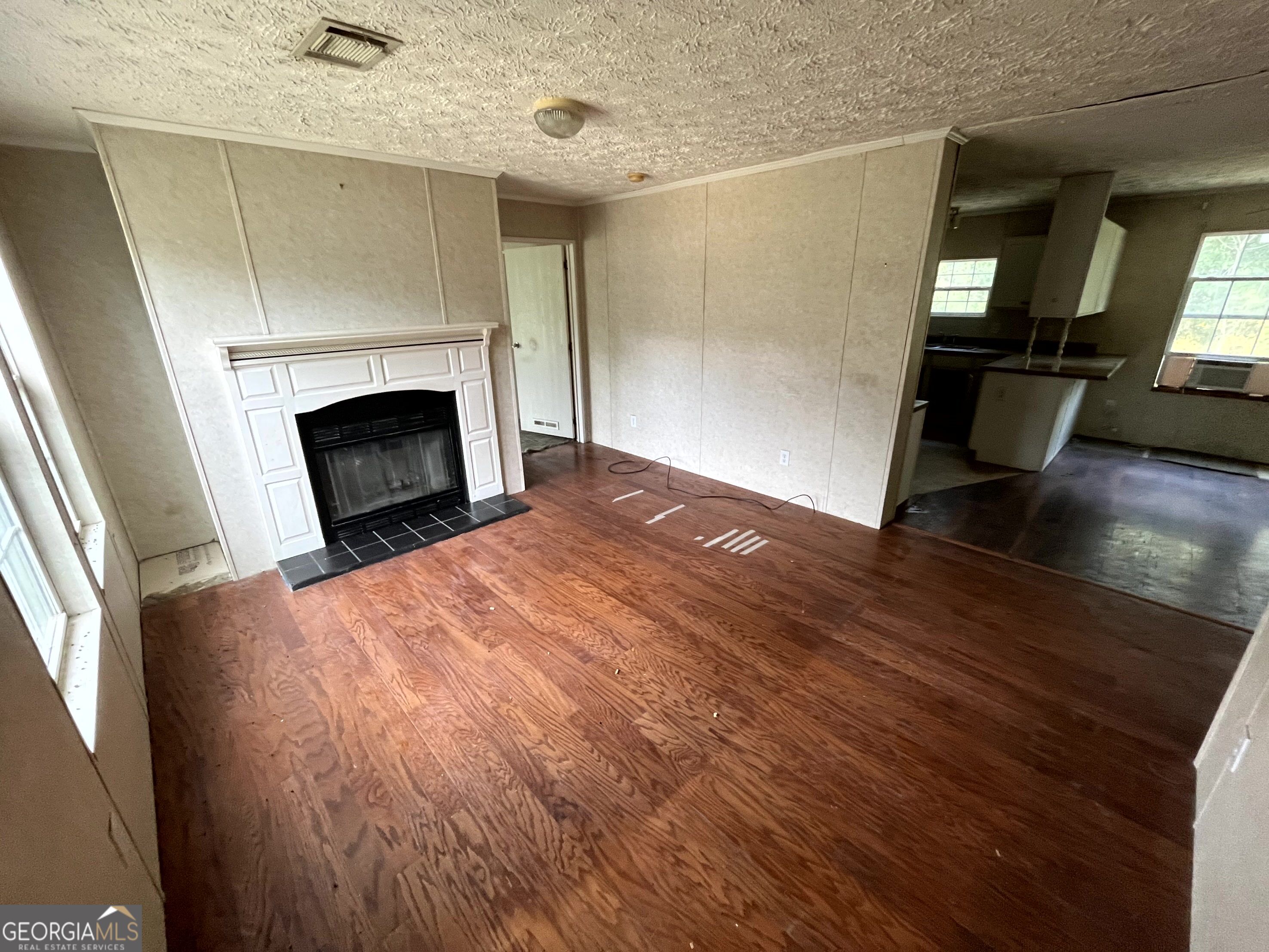 952 River Ridge Circle Property Photo 2