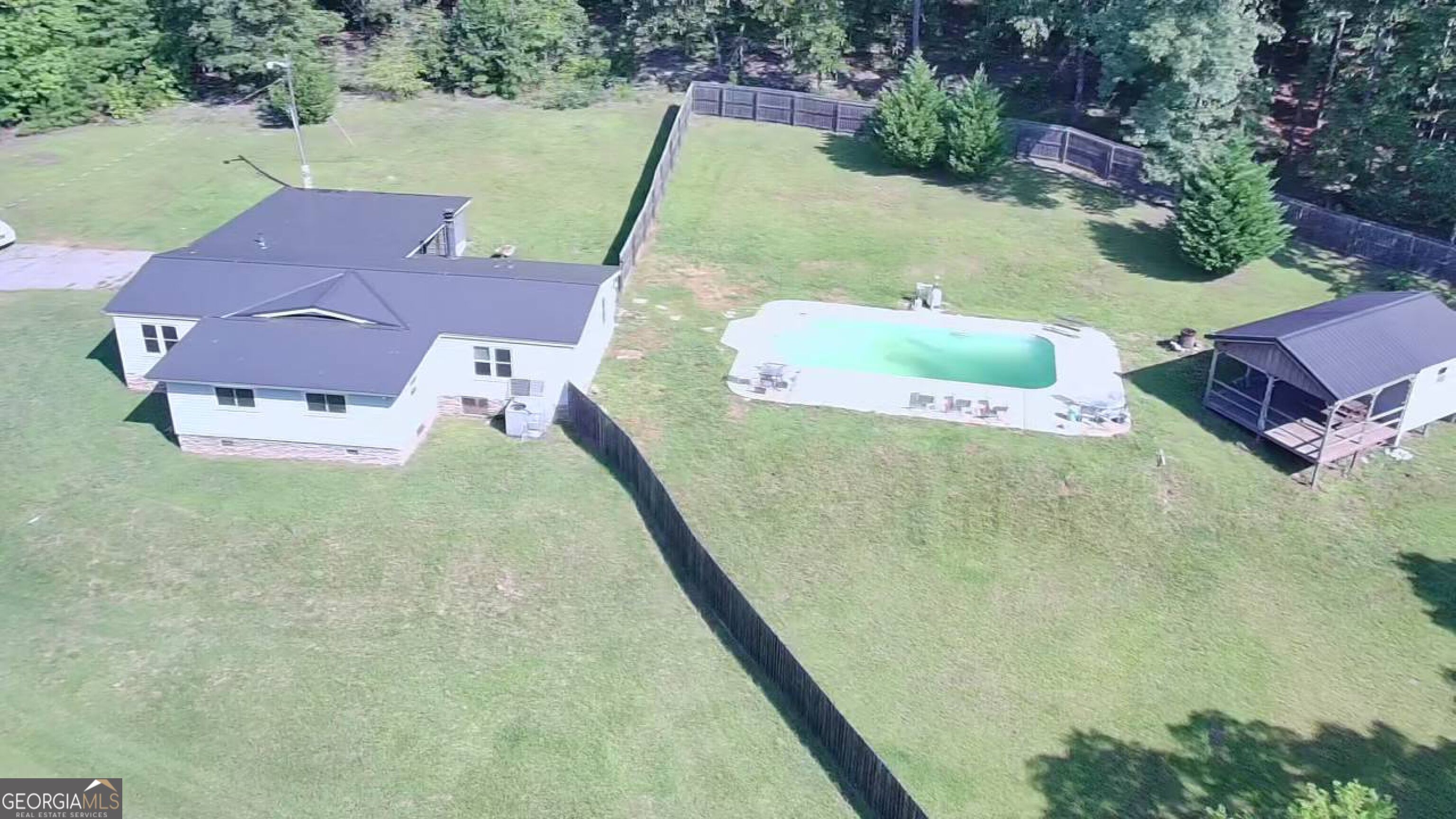 1812 Pickard Road Property Photo 3