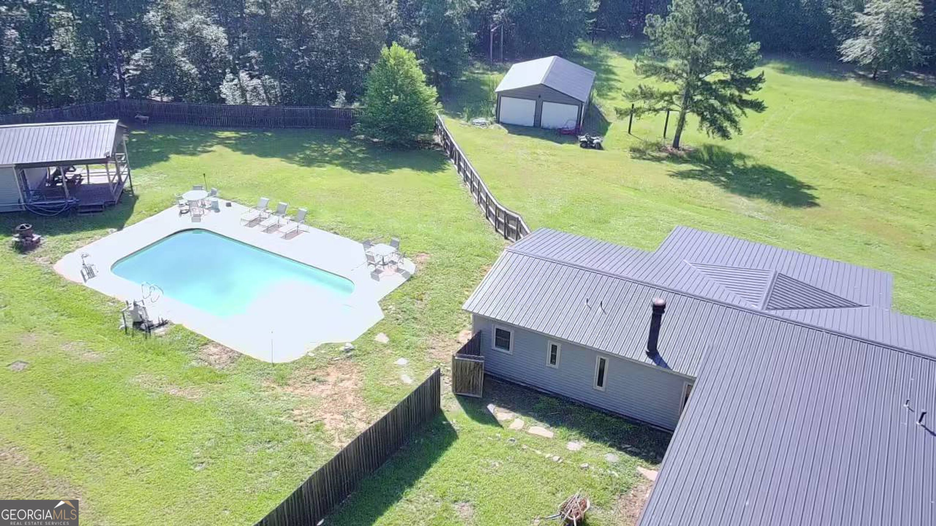 1812 Pickard Road Property Photo 8