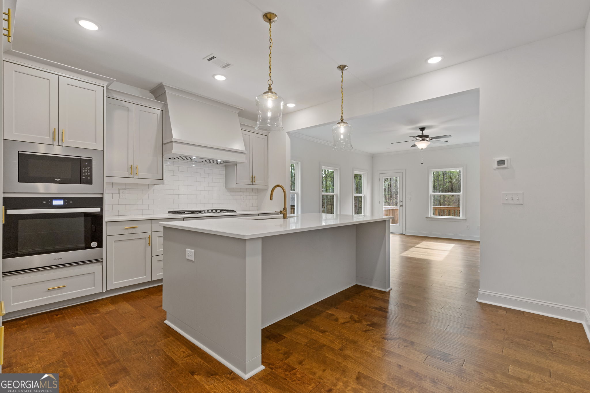 364 Summerville Lane Property Photo 6