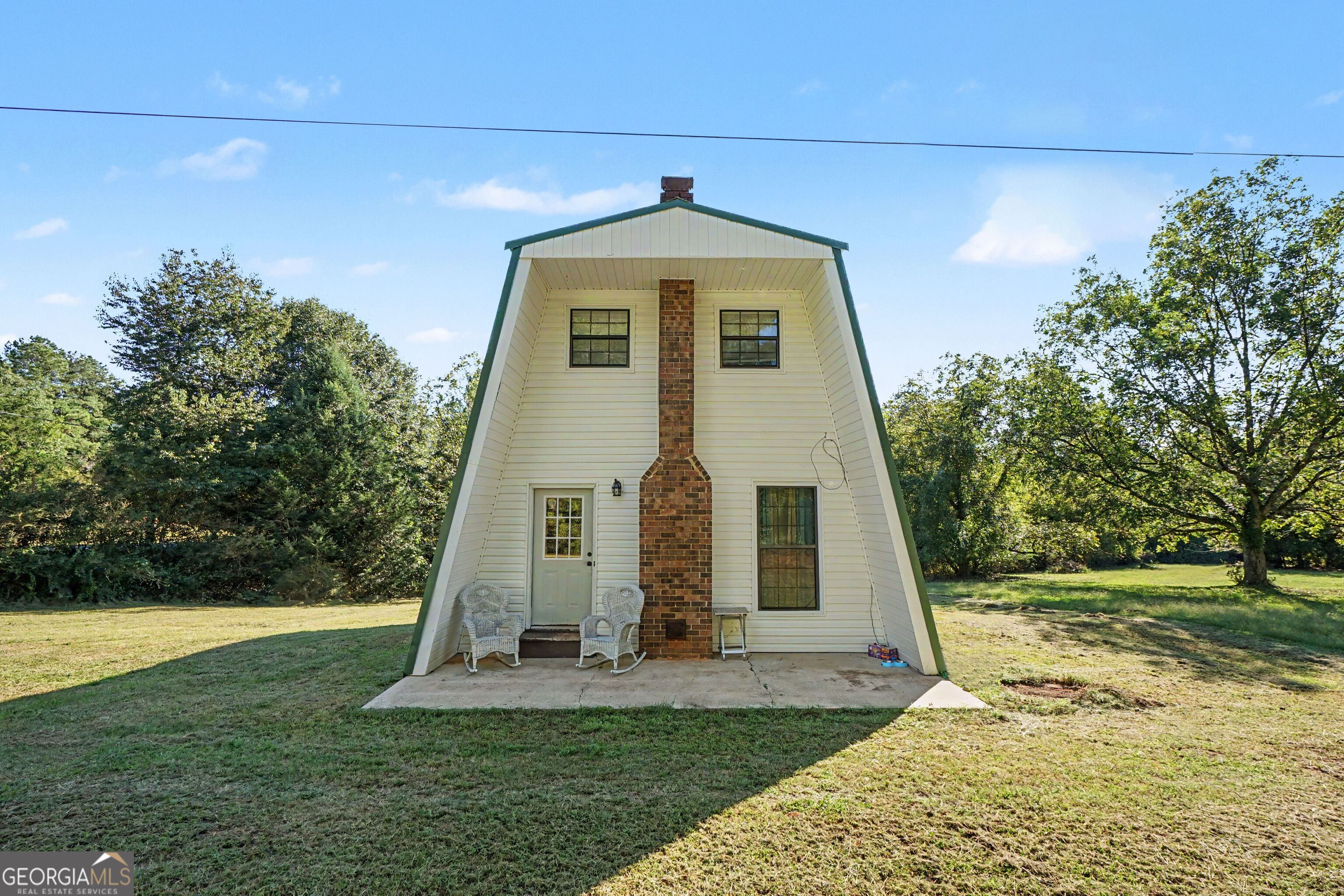 6 Sandy Springs Drive Property Photo 1