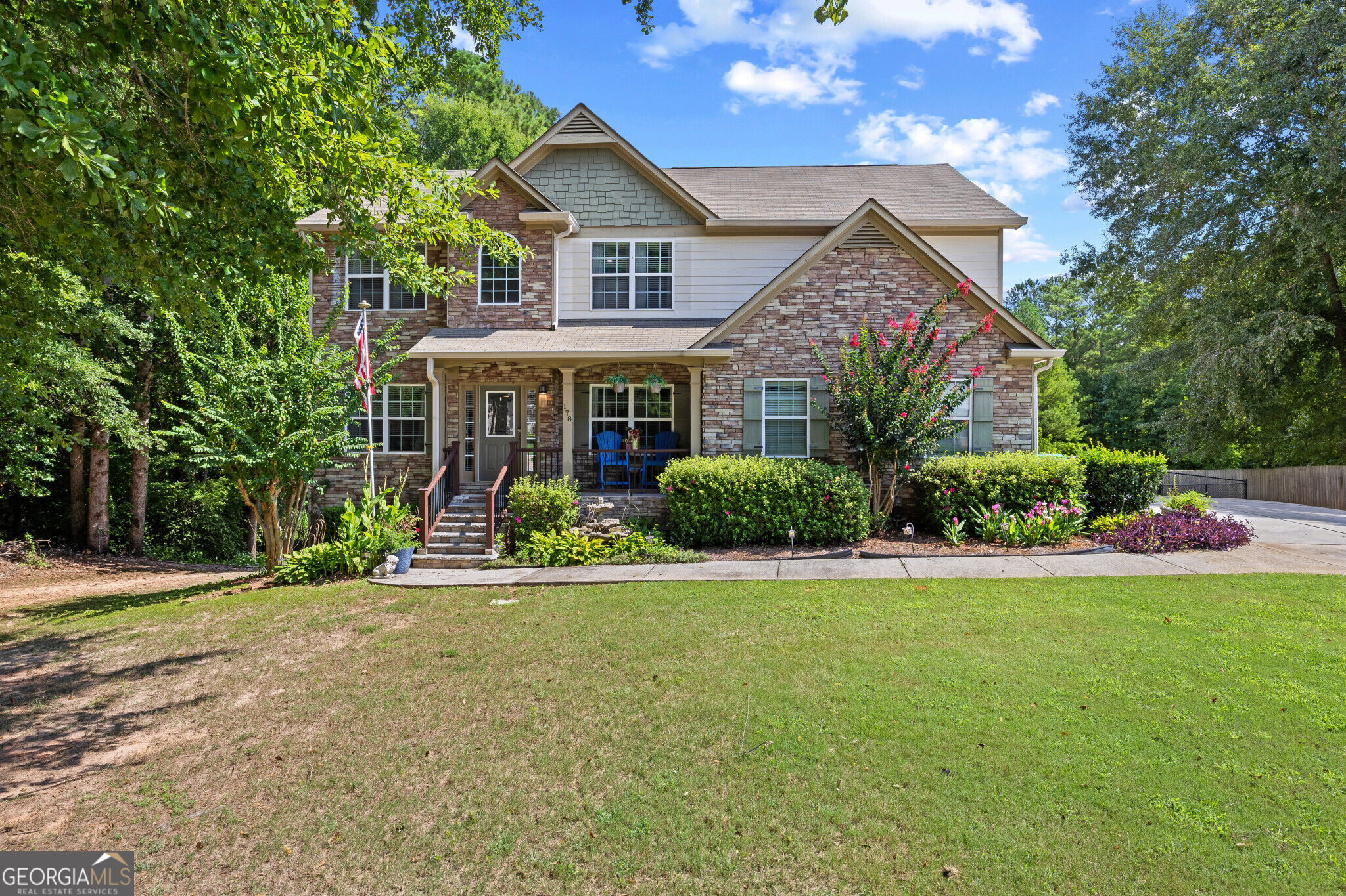 178 Shoal Park Drive Property Photo 1