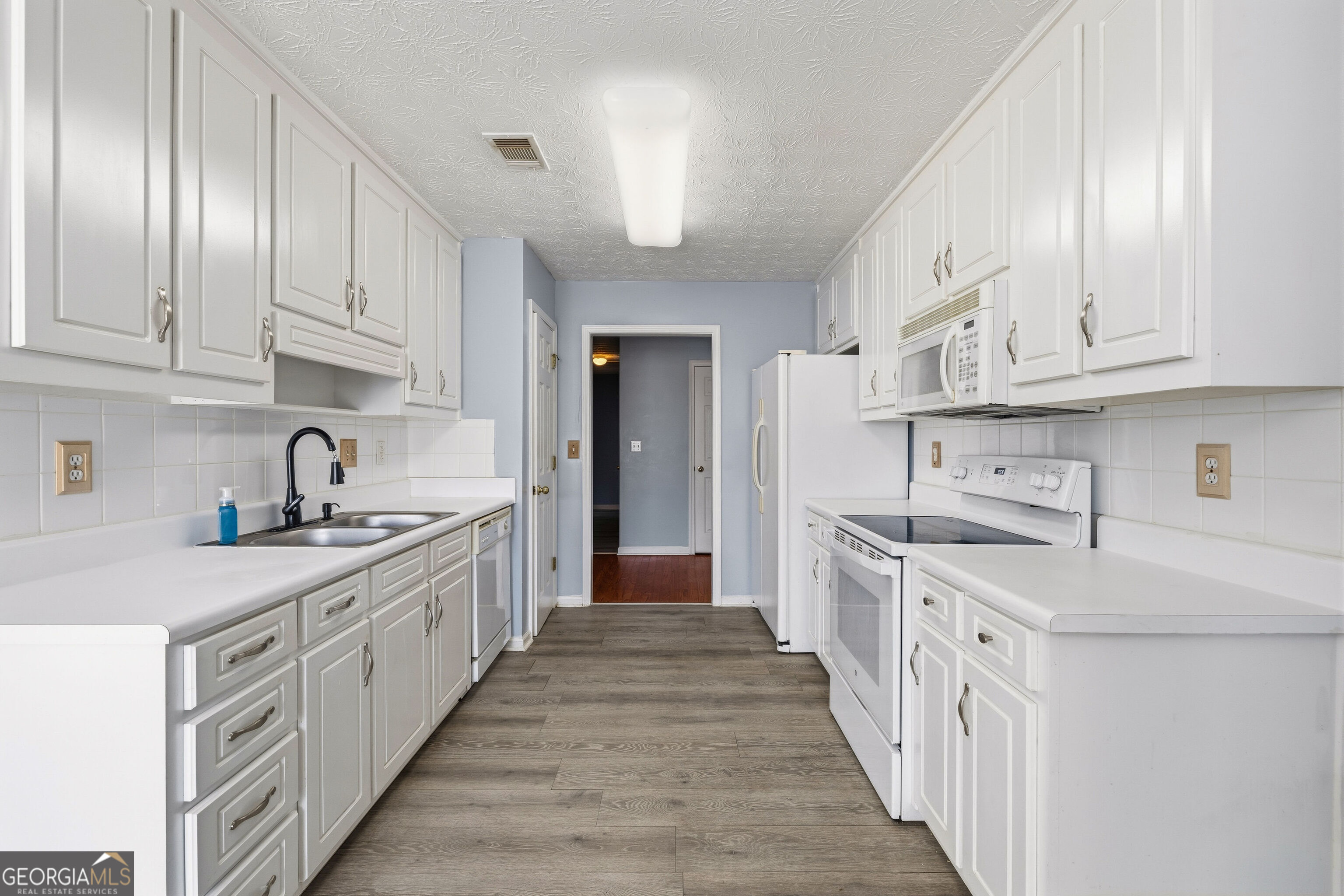 2230 Blue Ridge Lane Property Photo 7