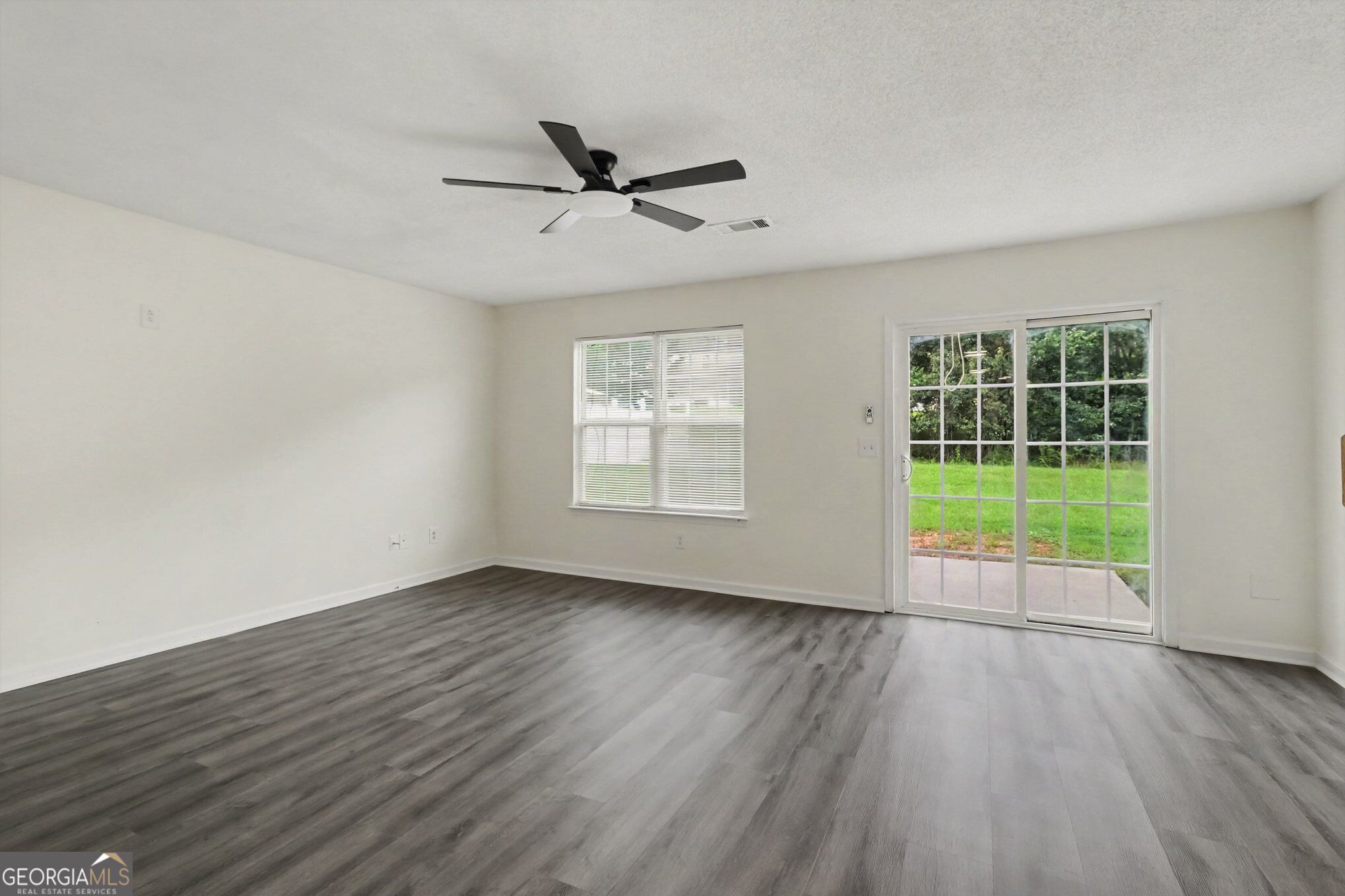 6865 Mountain Circle Property Photo 8