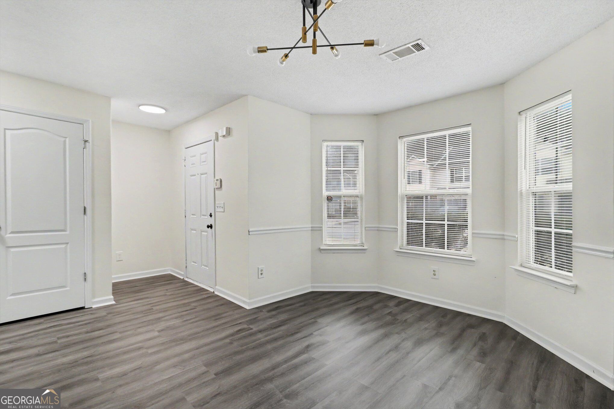 6865 Mountain Circle Property Photo 11