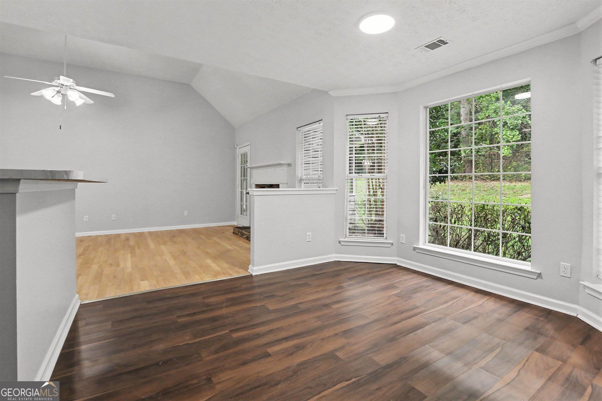 250 Dillion Drive Property Photo 15