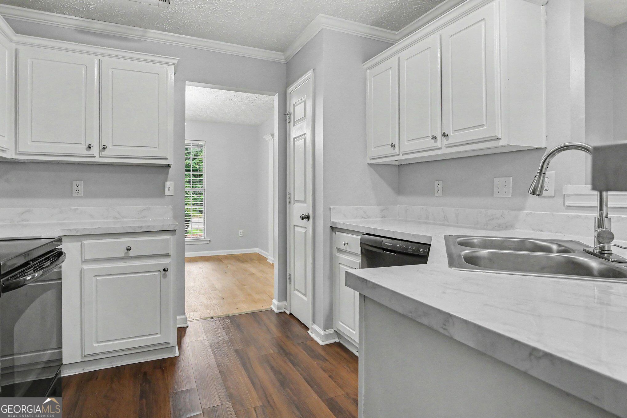 250 Dillion Drive Property Photo 18