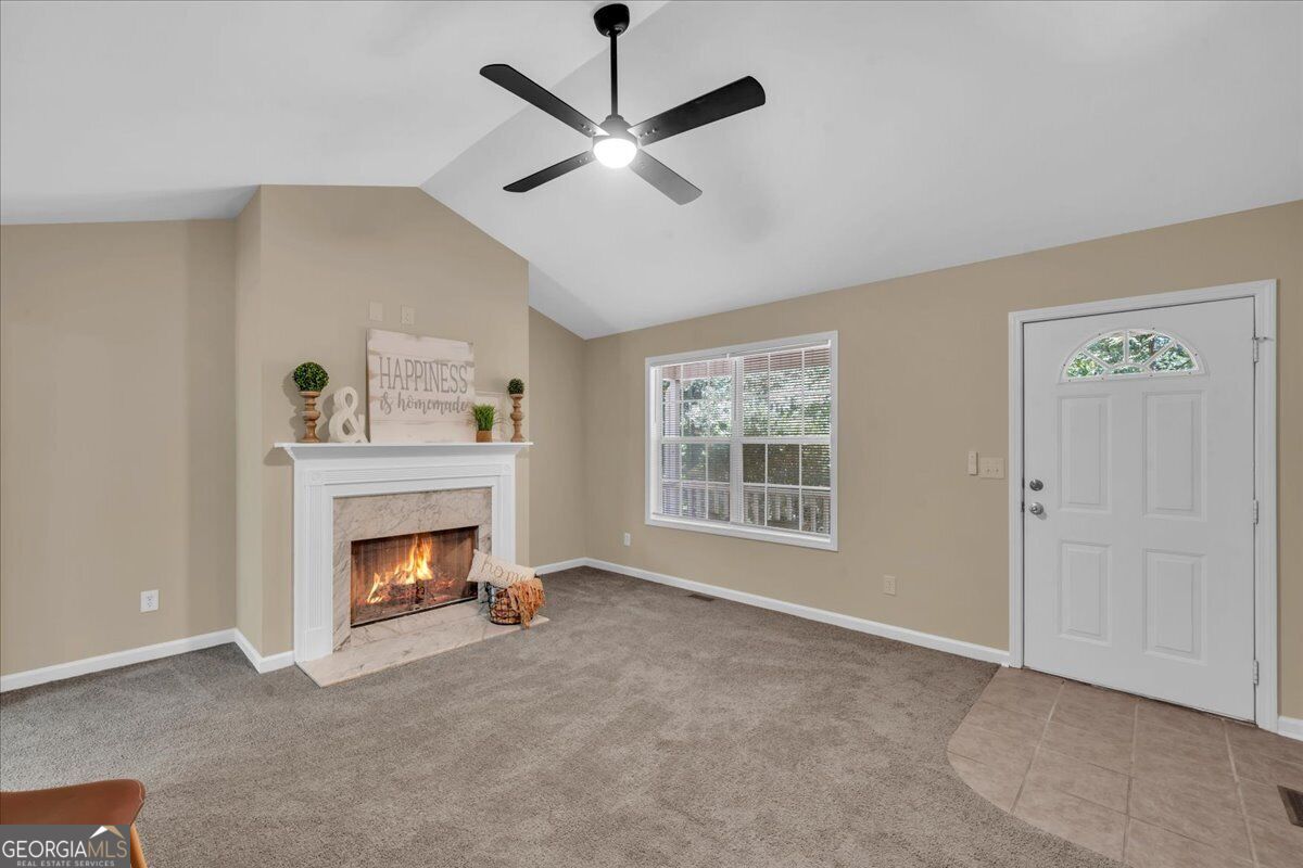 531 Starling Drive Property Photo 6