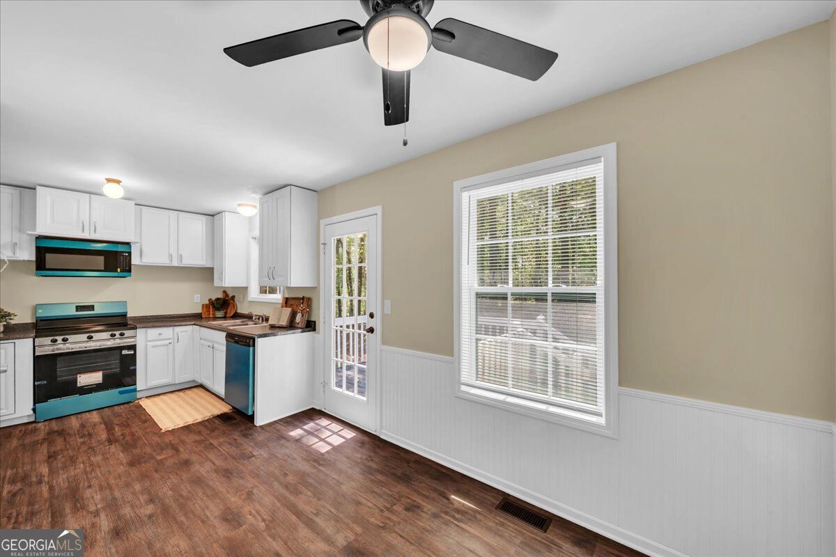 531 Starling Drive Property Photo 7