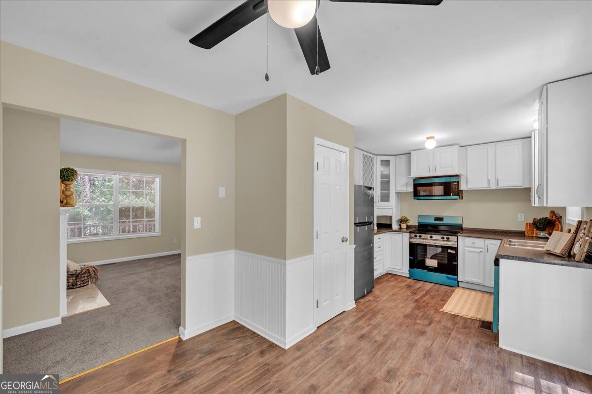 531 Starling Drive Property Photo 8
